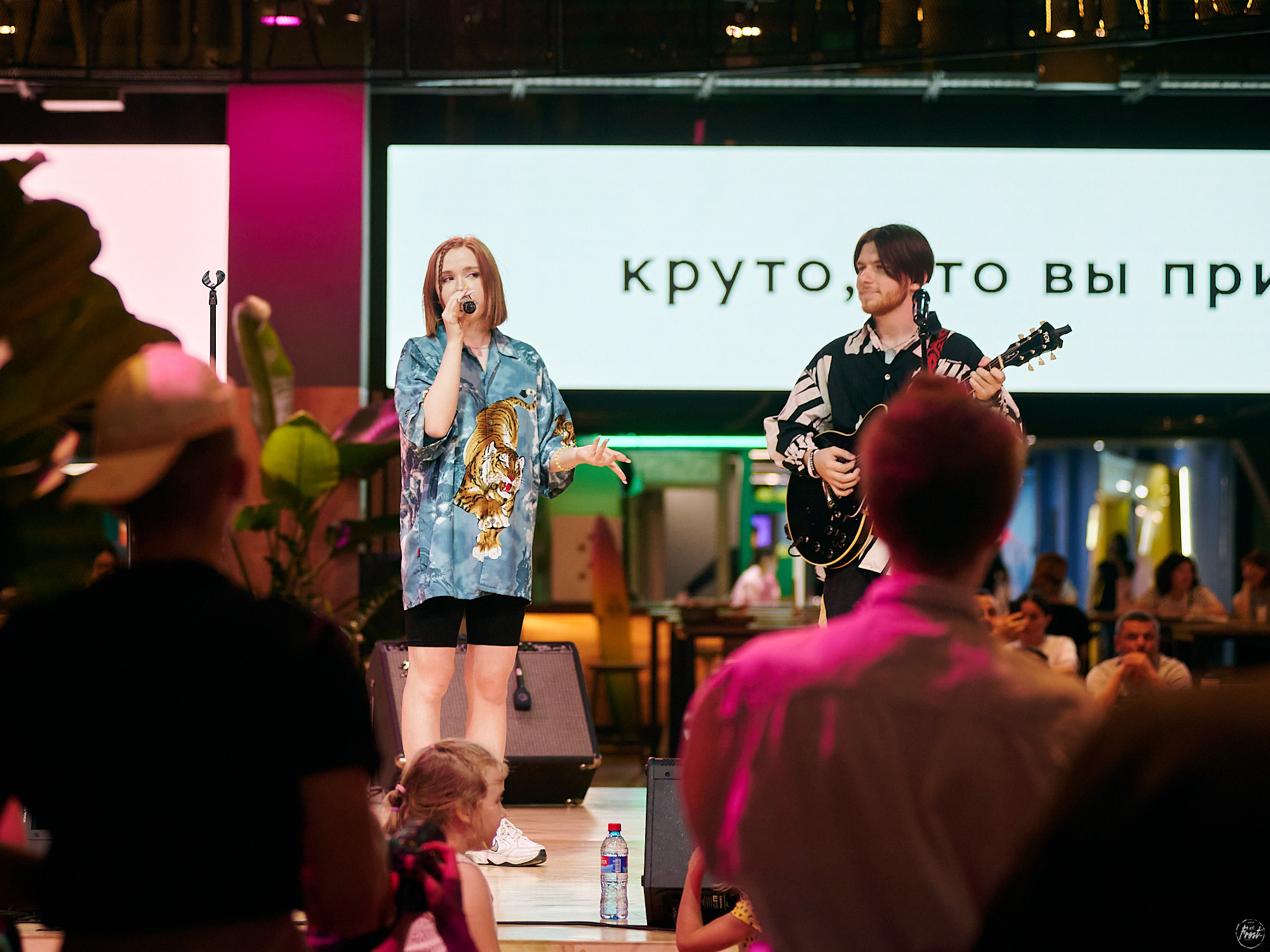 О! Марго. Фотографии отовсюду и обо всем