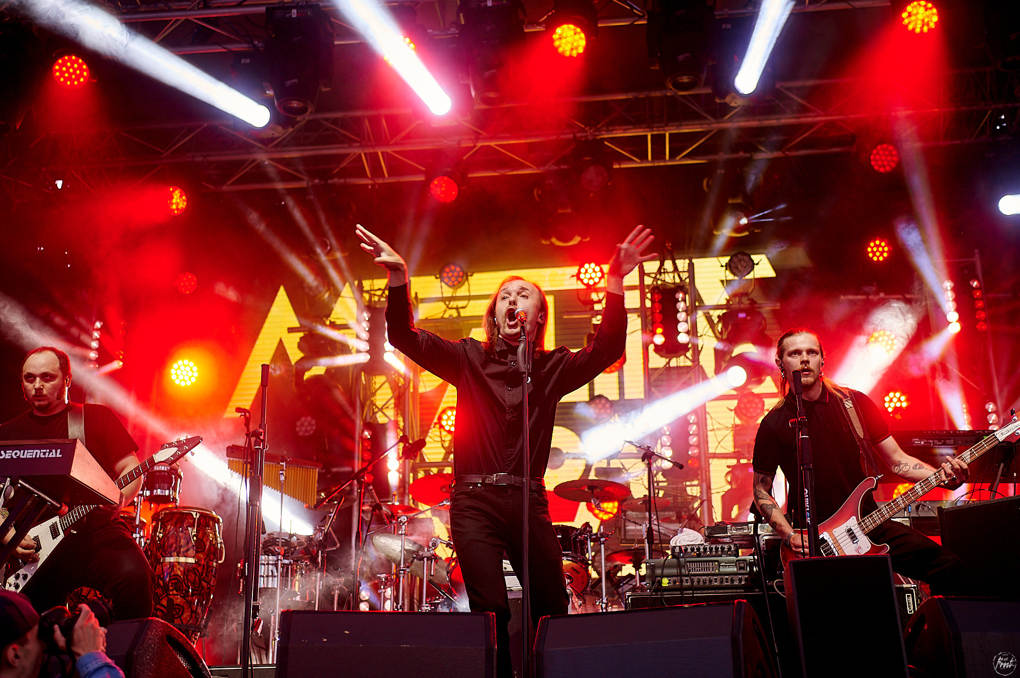 Концерт группы Молчат дома / Molchat doma в Екатеринбурге. Фотографии отовсюду и обо всем