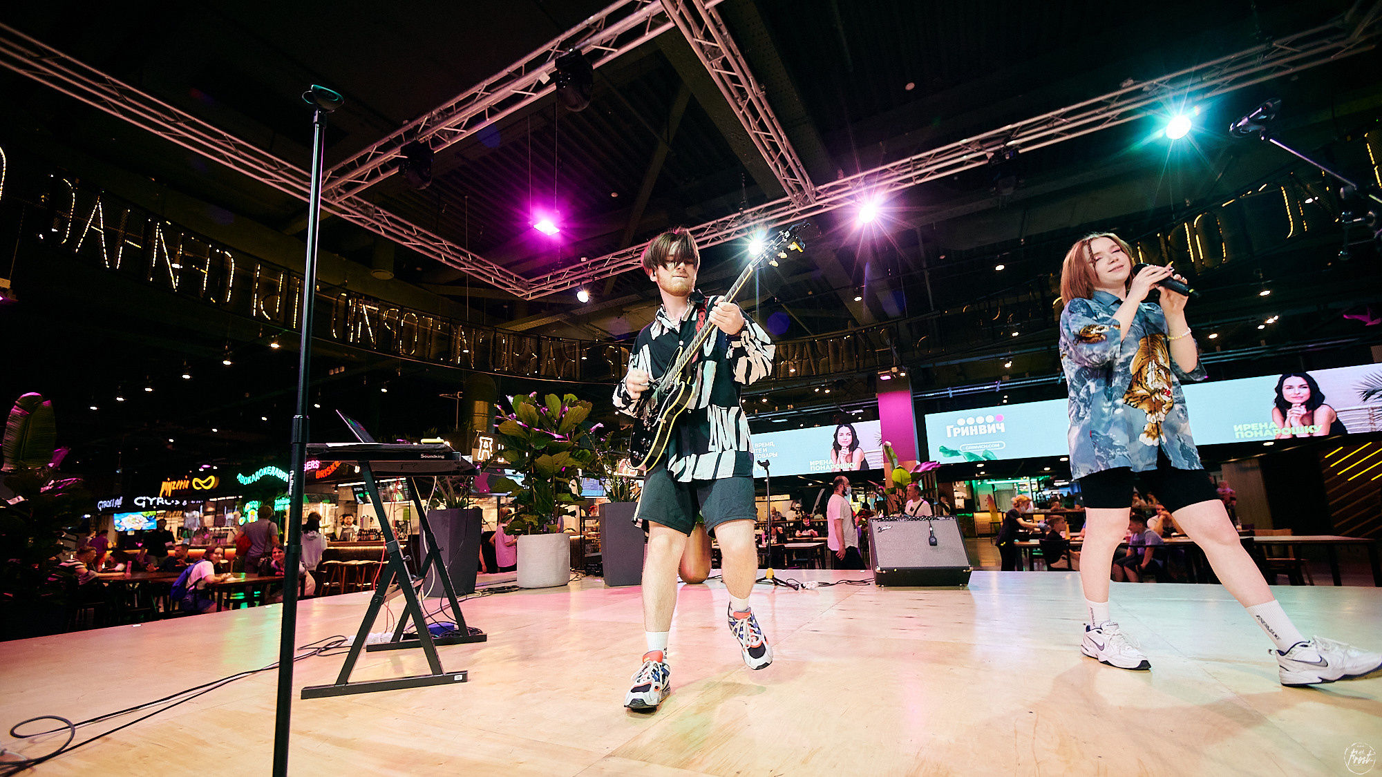 О! Марго. Фотографии отовсюду и обо всем