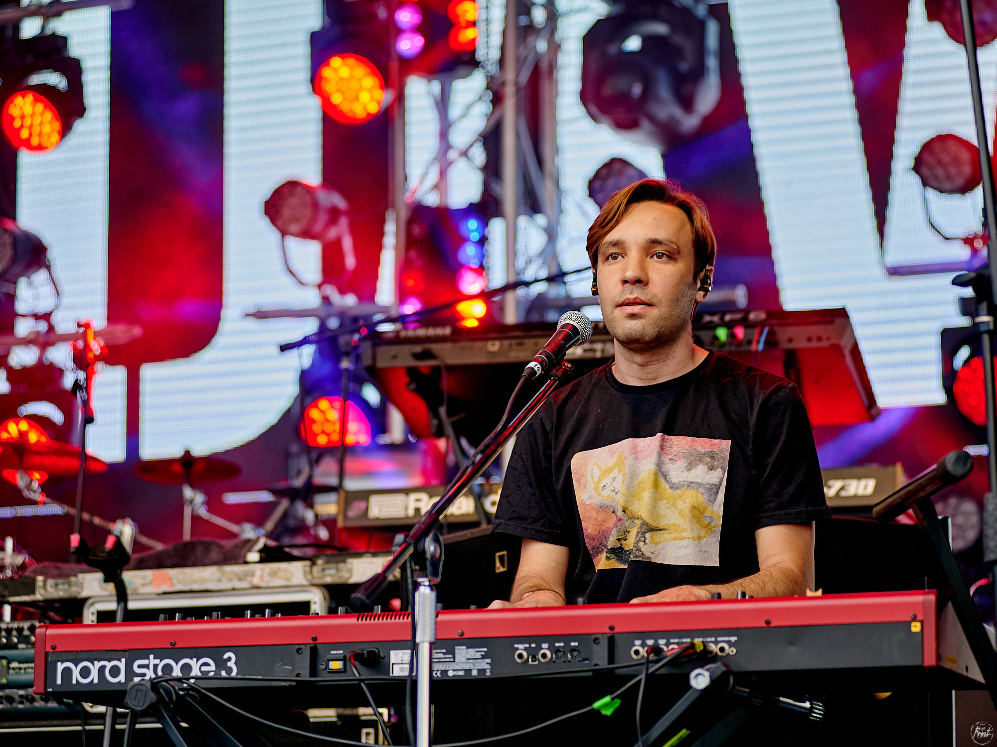 Концерт группы OQJAV в Екатеринбурге. Фотографии отовсюду и обо всем