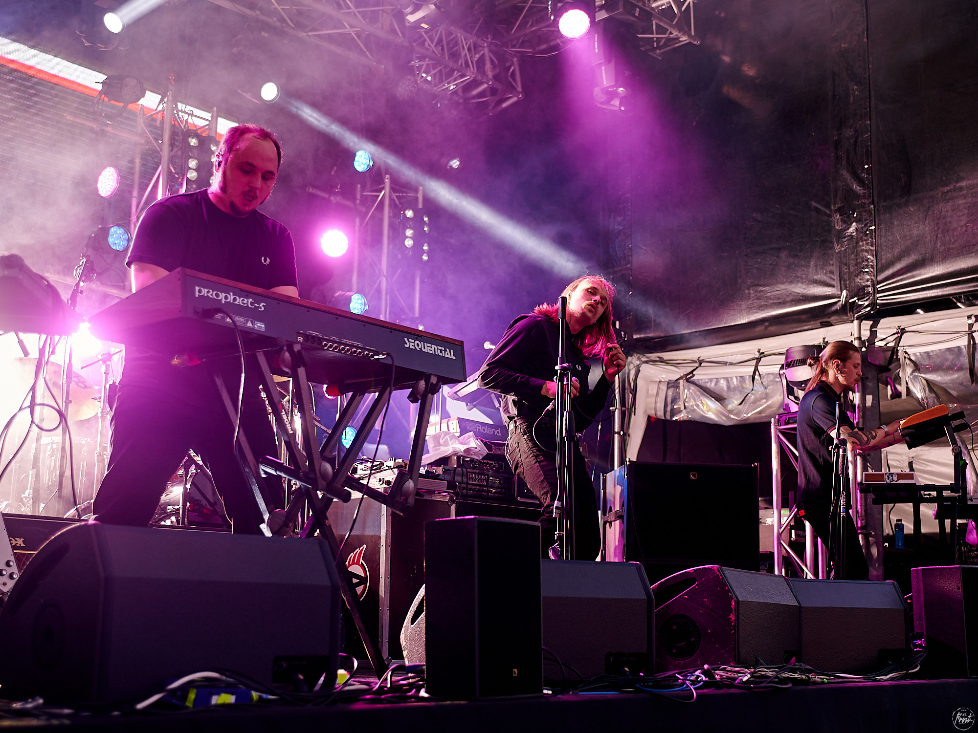 Концерт группы Молчат дома / Molchat doma в Екатеринбурге. Фотографии отовсюду и обо всем