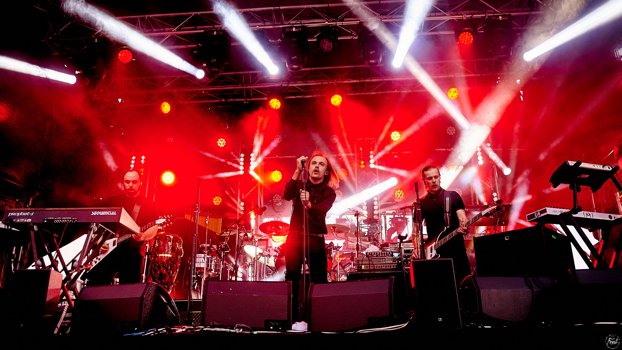 Концерт группы Молчат дома / Molchat doma в Екатеринбурге. Фотографии отовсюду и обо всем