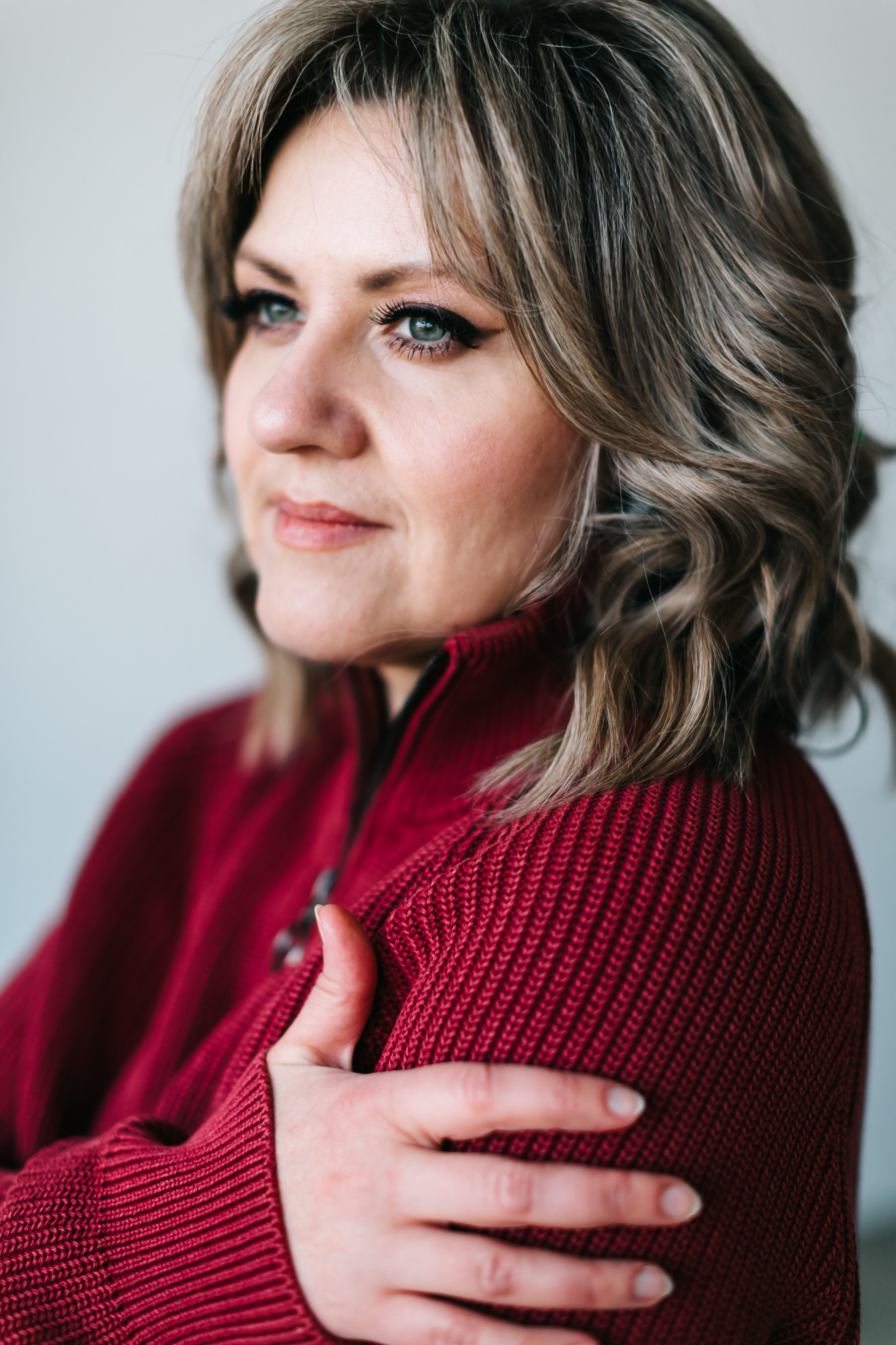 алёна малахова фотограф новосибирск семейный детский домашняя фотосессия в новосибирске день рождения репортажная съёмка фотосессия с лошадьми на конюшне деревня алтай  на природе фотосессия в детском саду мама и сын предложение руки и сердца идея  помолвка фотосессия берег закат детский день рождения годик торт аниматор лофт игровая продолжение следует prodoljenie_sleduet_  корпоратив тимбилдинг первоклашка линейка  контент  бизнес портрет оперный новат франция берет весна девушка