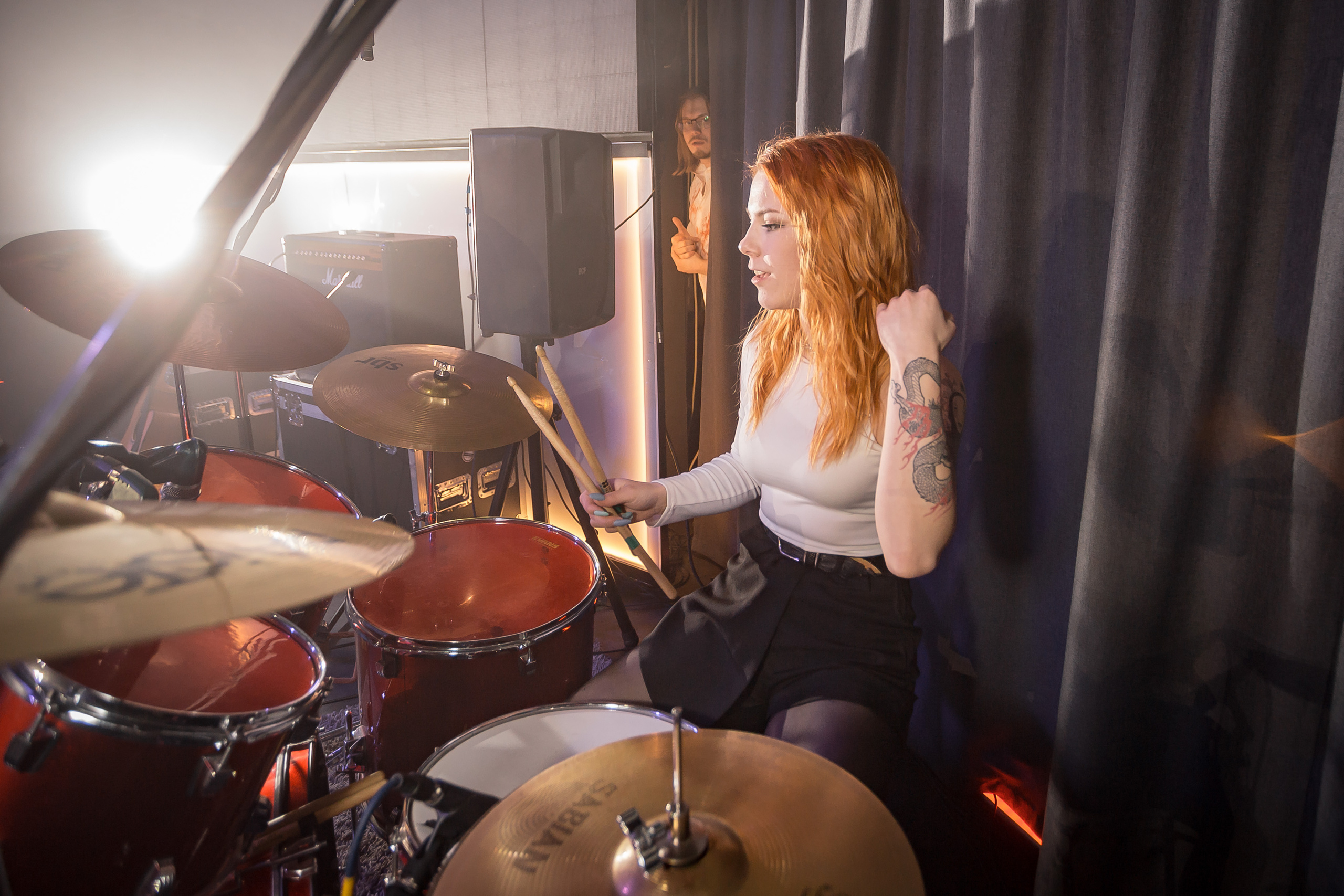 Не Школа Барабанов в Dusty Gold. Фотографиня Мария Дикова