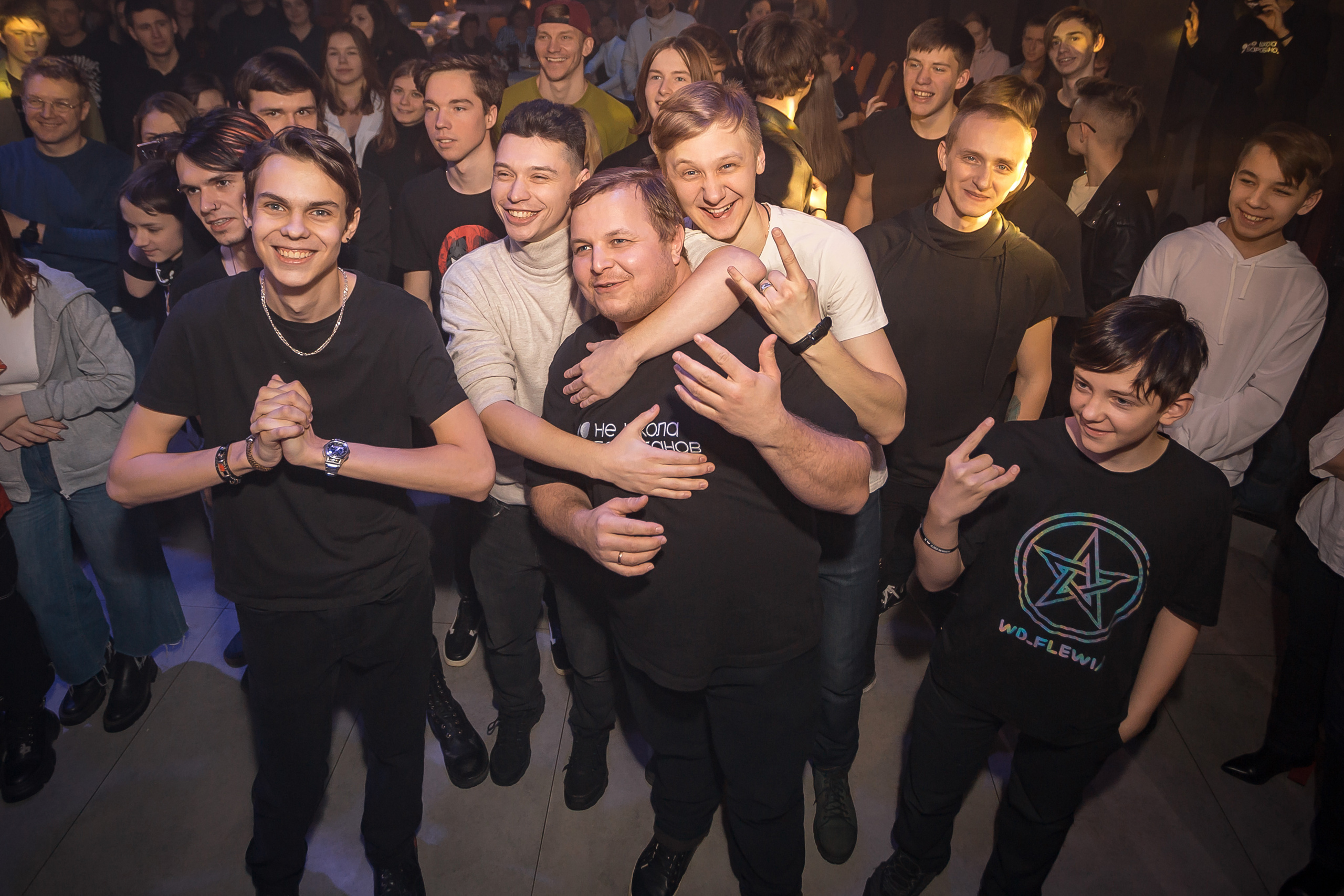 Не Школа Барабанов в Dusty Gold. Фотографиня Мария Дикова