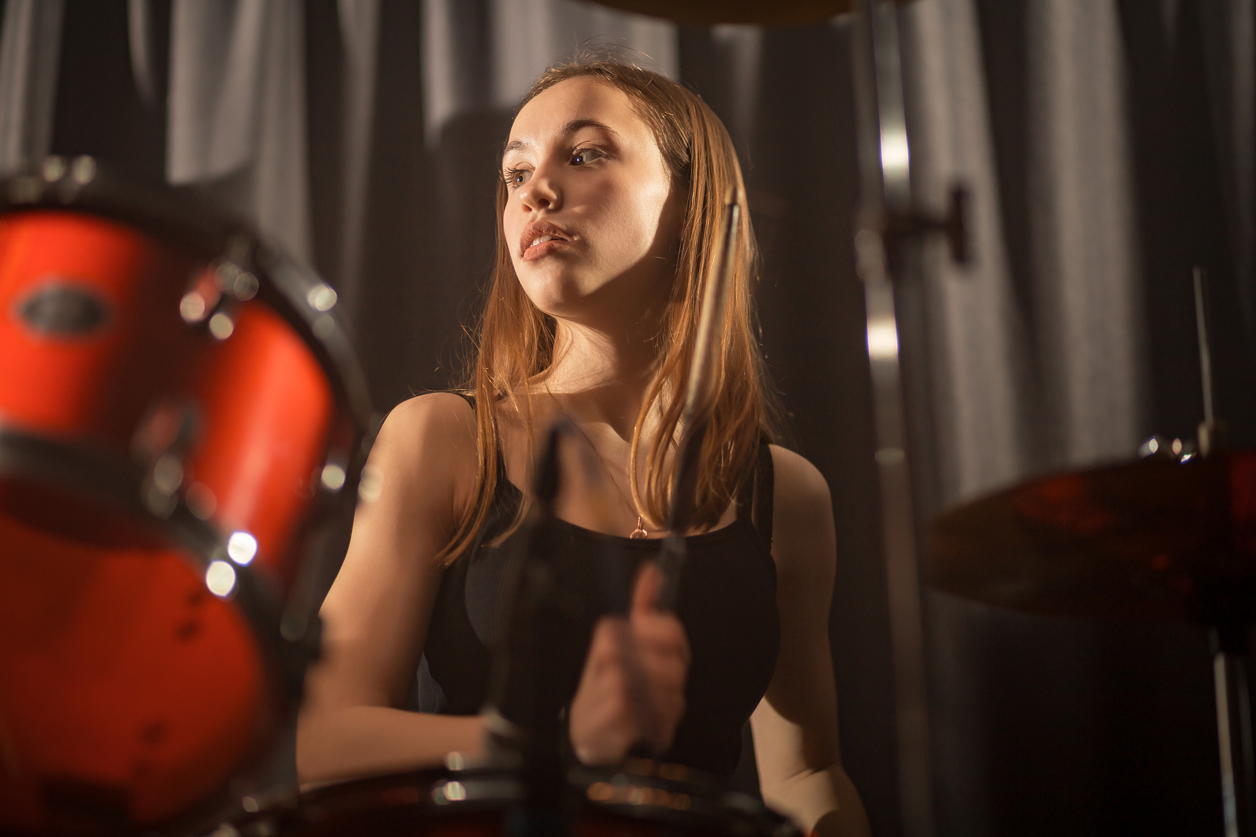 Не Школа Барабанов в Dusty Gold. Фотографиня Мария Дикова