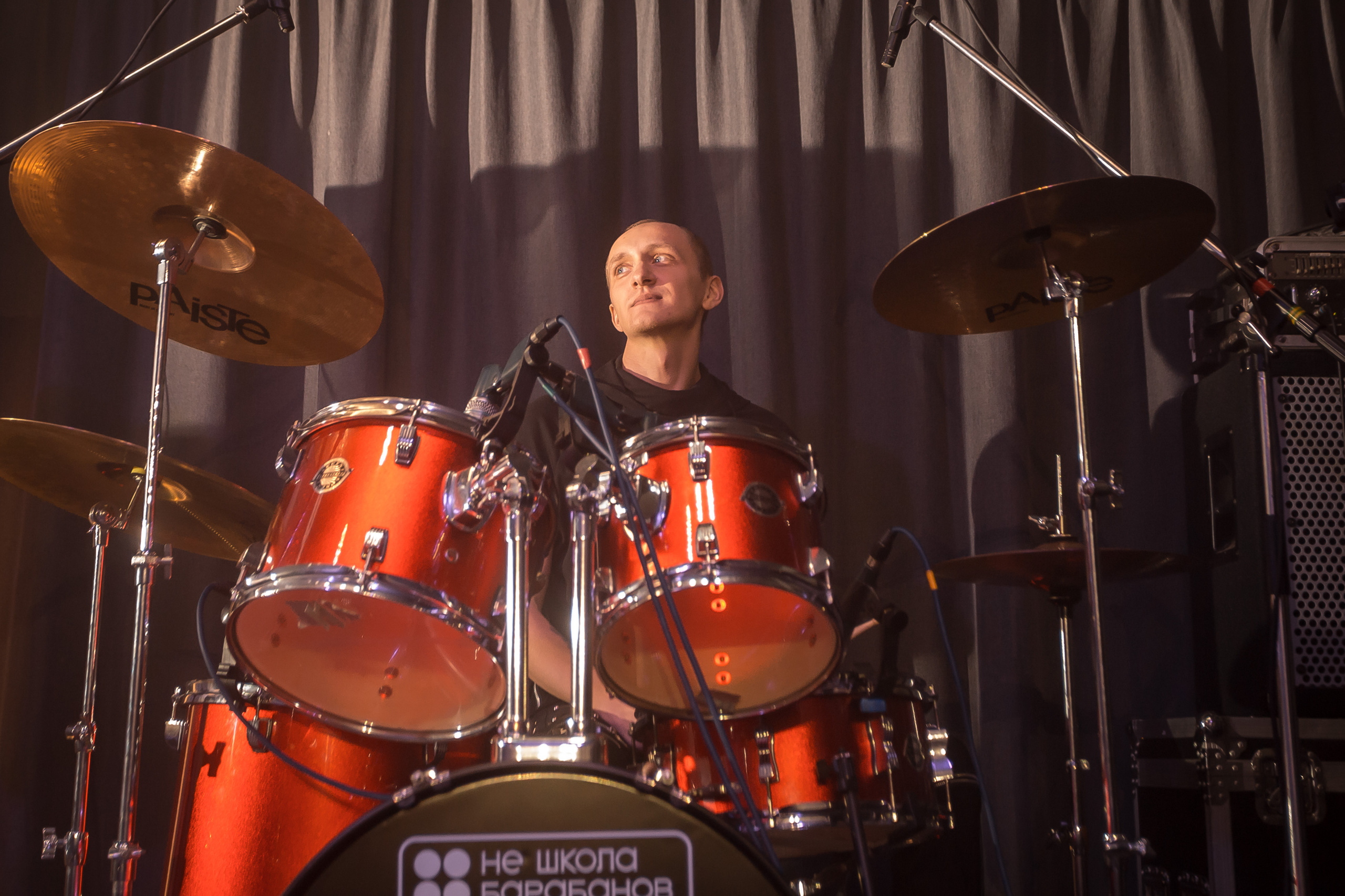 Не Школа Барабанов в Dusty Gold. Фотографиня Мария Дикова