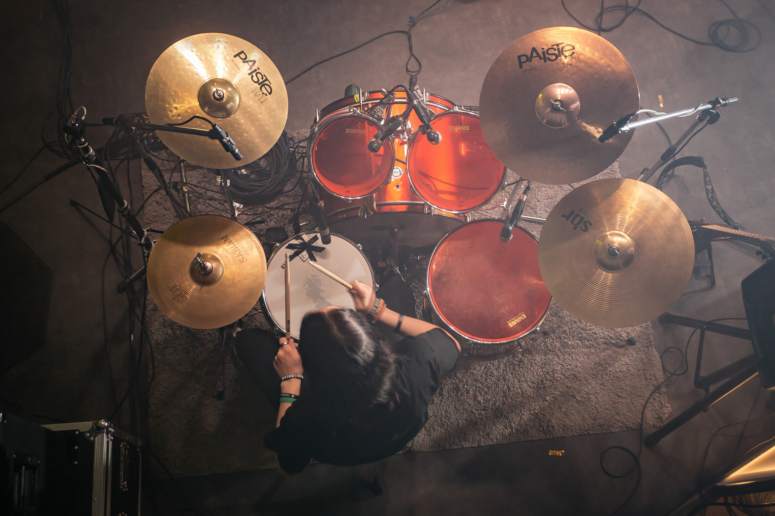 Не Школа Барабанов в Dusty Gold. Фотографиня Мария Дикова