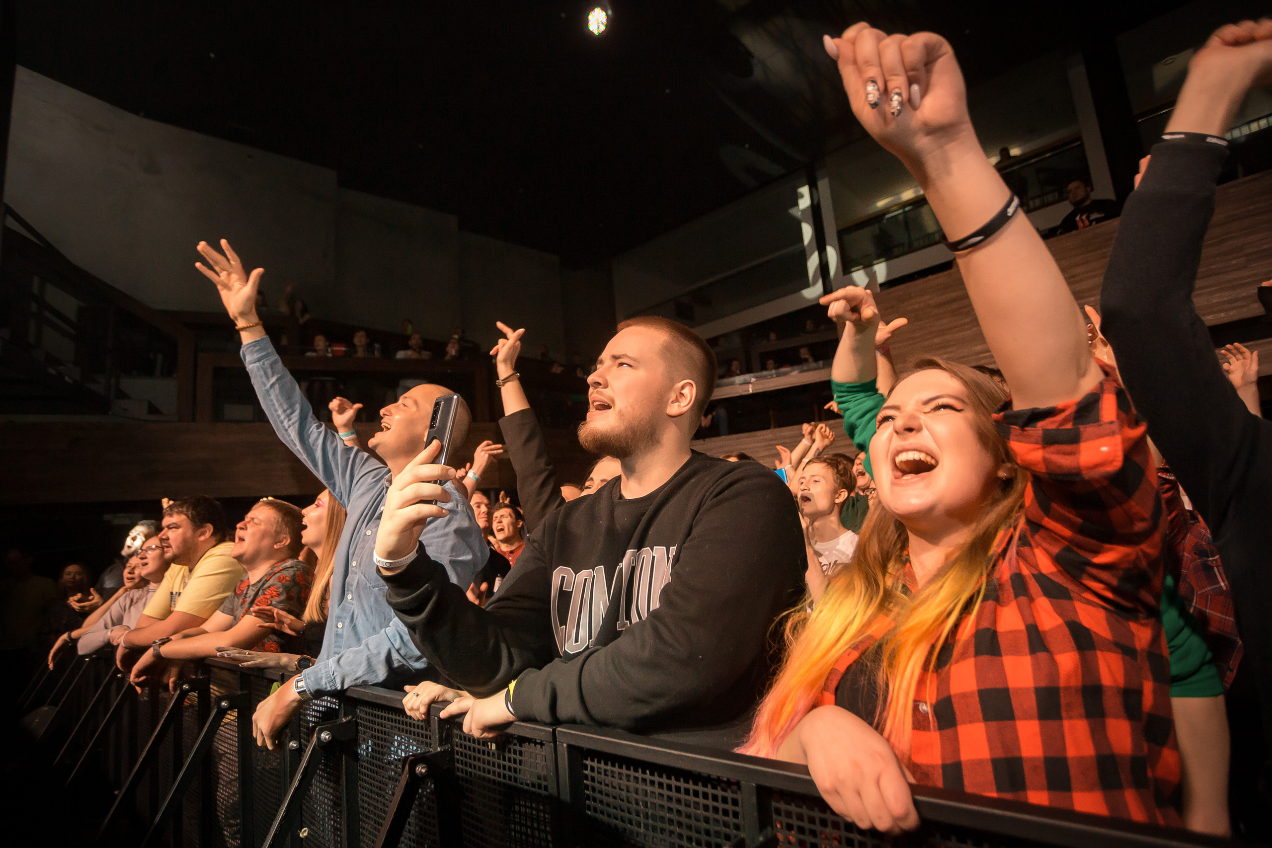 Заточка. Фотографиня Мария Дикова