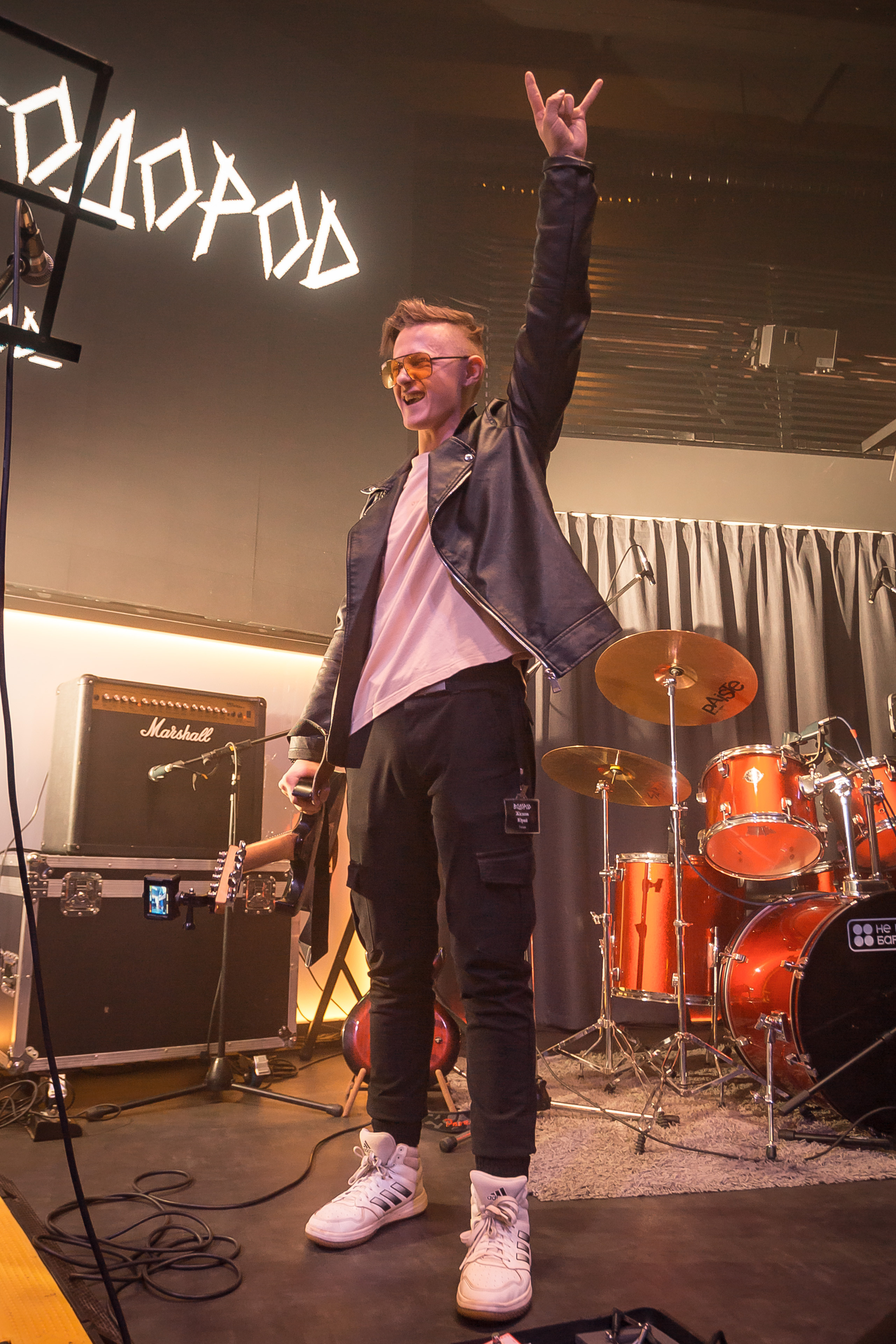 Не Школа Барабанов в Dusty Gold. Фотографиня Мария Дикова