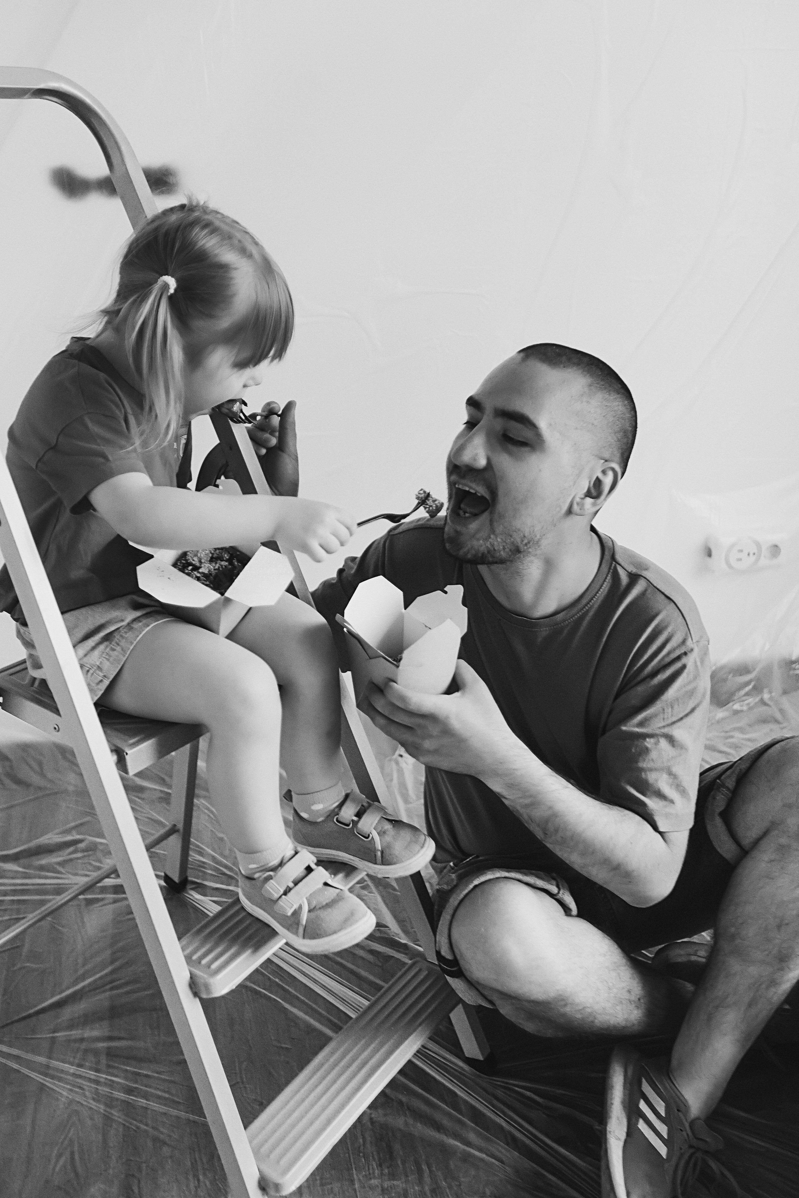 Ремонт. Семейный фотограф Тюмень, фотограф на роды Салмина Мария