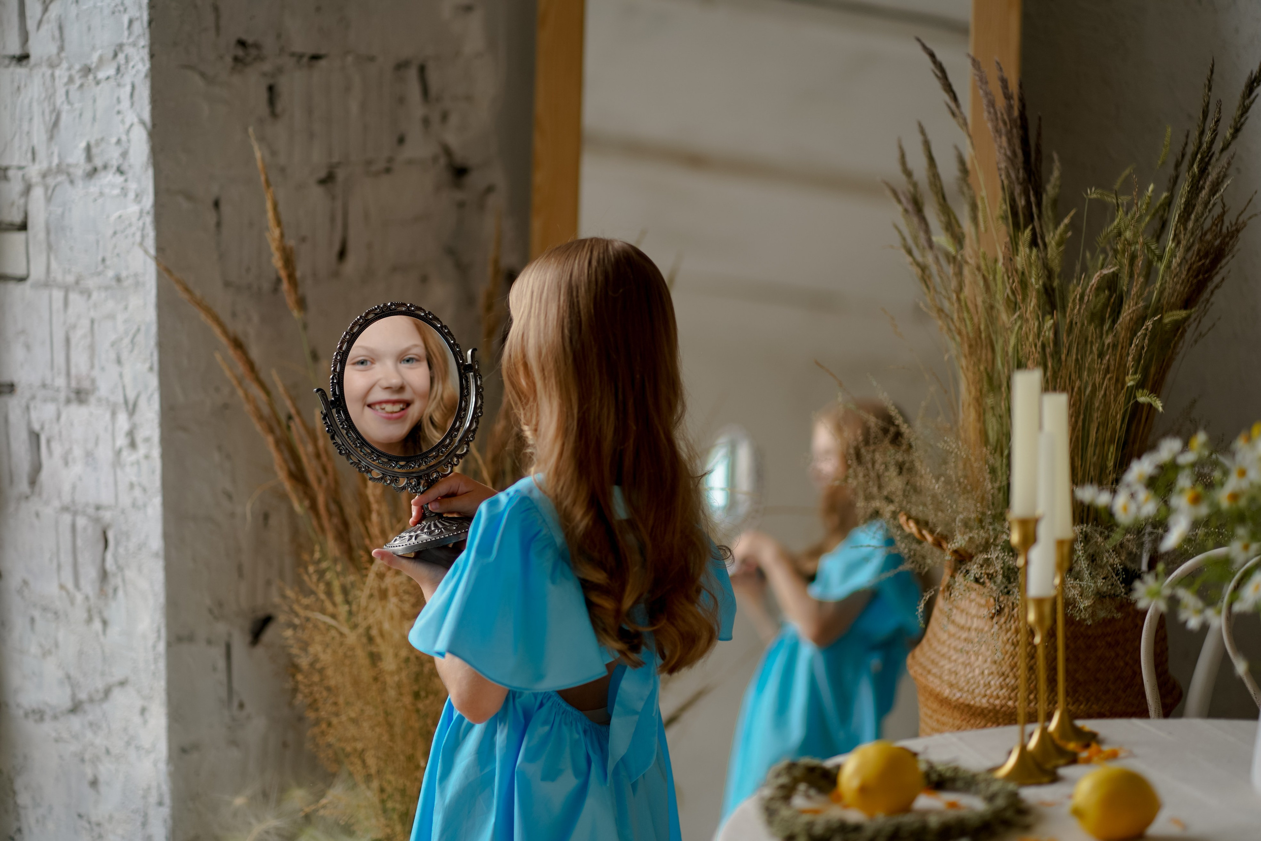 Кира с подсолнухами. Фотограф Татьяна Митрофанова