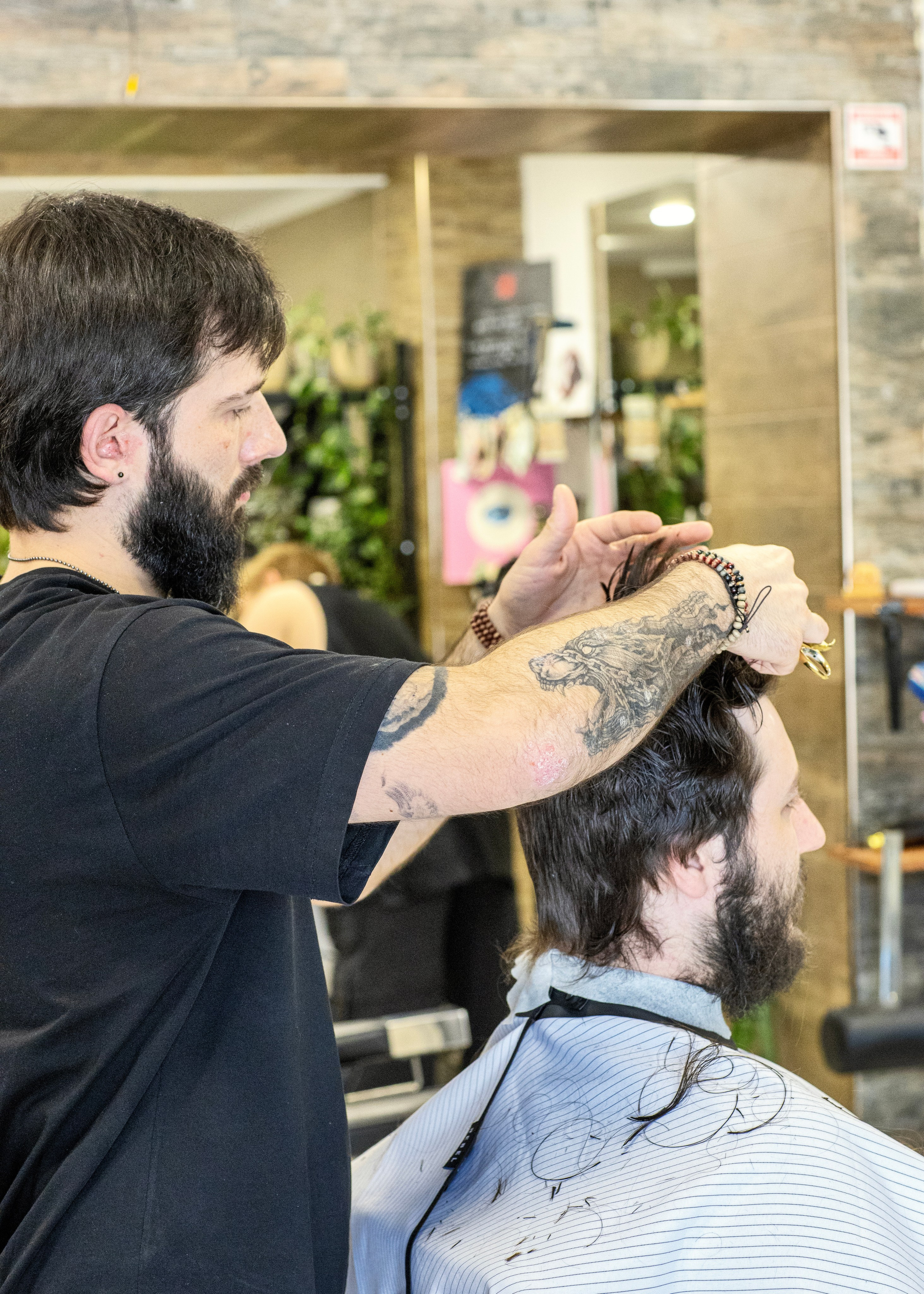 Барбершоп"Mens HUB». Медиапродюсер, фотограф в Минеральных Водах —Виктор Холодов