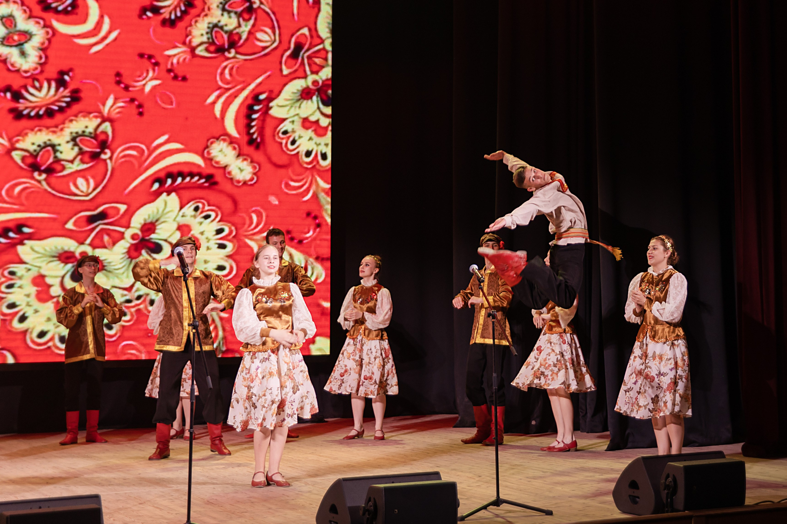 Выпускной вечер Гимназия № 5 Брянск