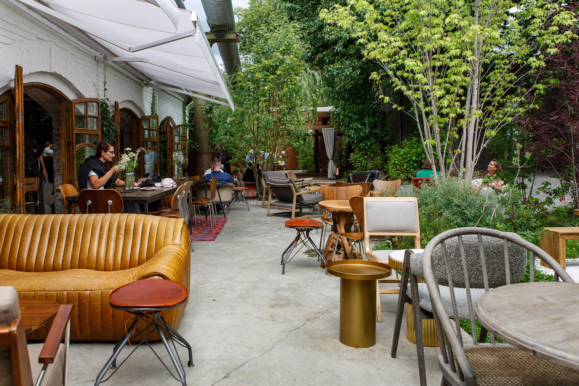 Yauza. Photographer Ksenia Kolesnikova. Interior, Product, and Portrait Photography in Moscow