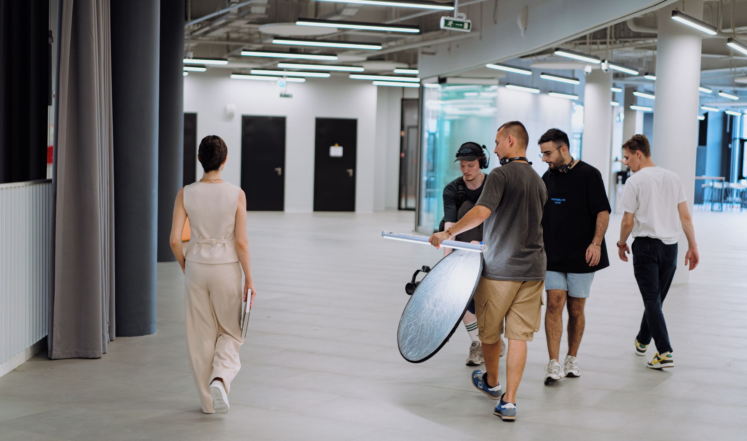 Женя Медведева / Уроки истории. Творческий и репортажный фотограф в Москве Клим Долгов