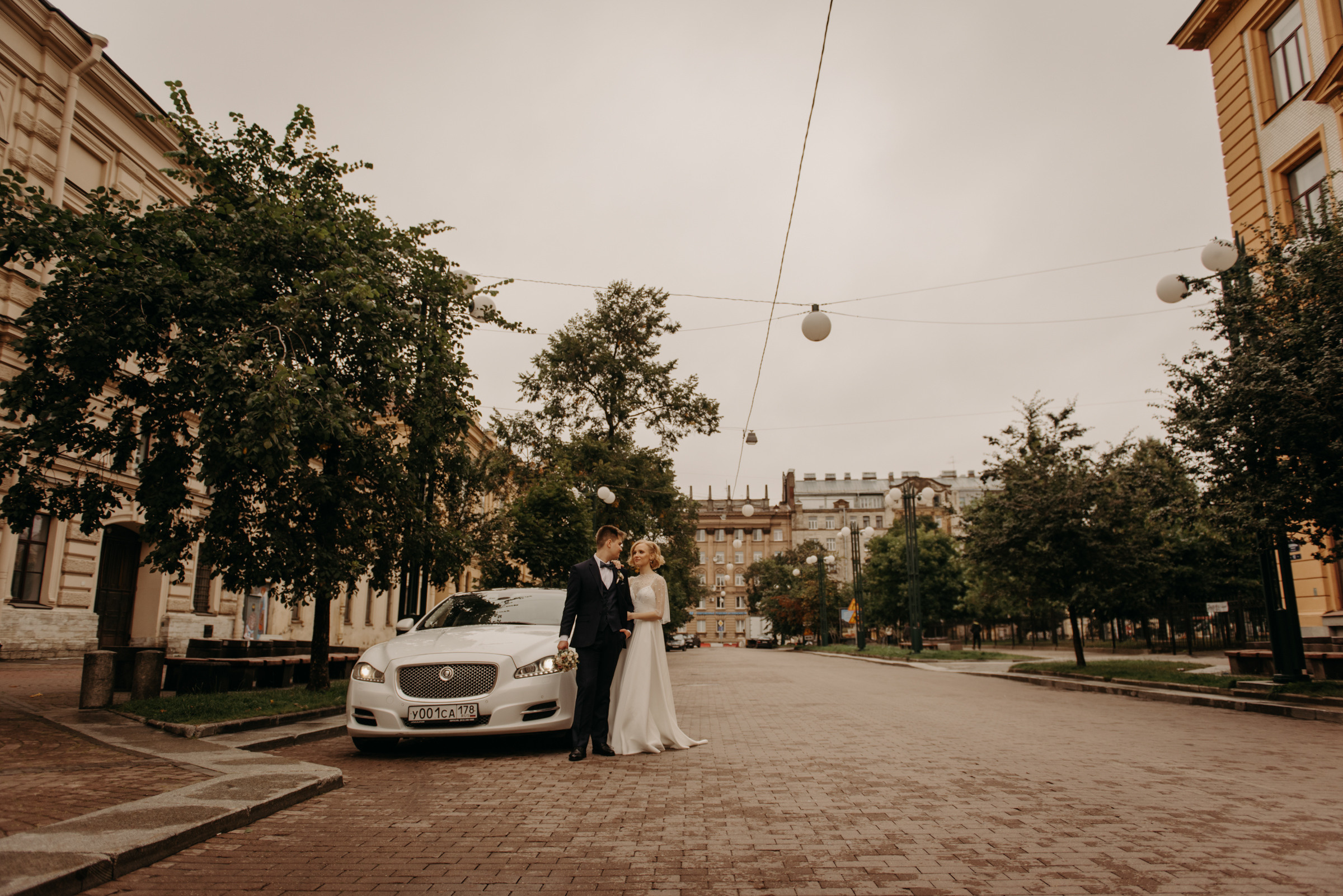 Свадебная фотосессия в Академии Штиглица. Свадебный фотограф в Санкт-Петербурге Венера Ахметова