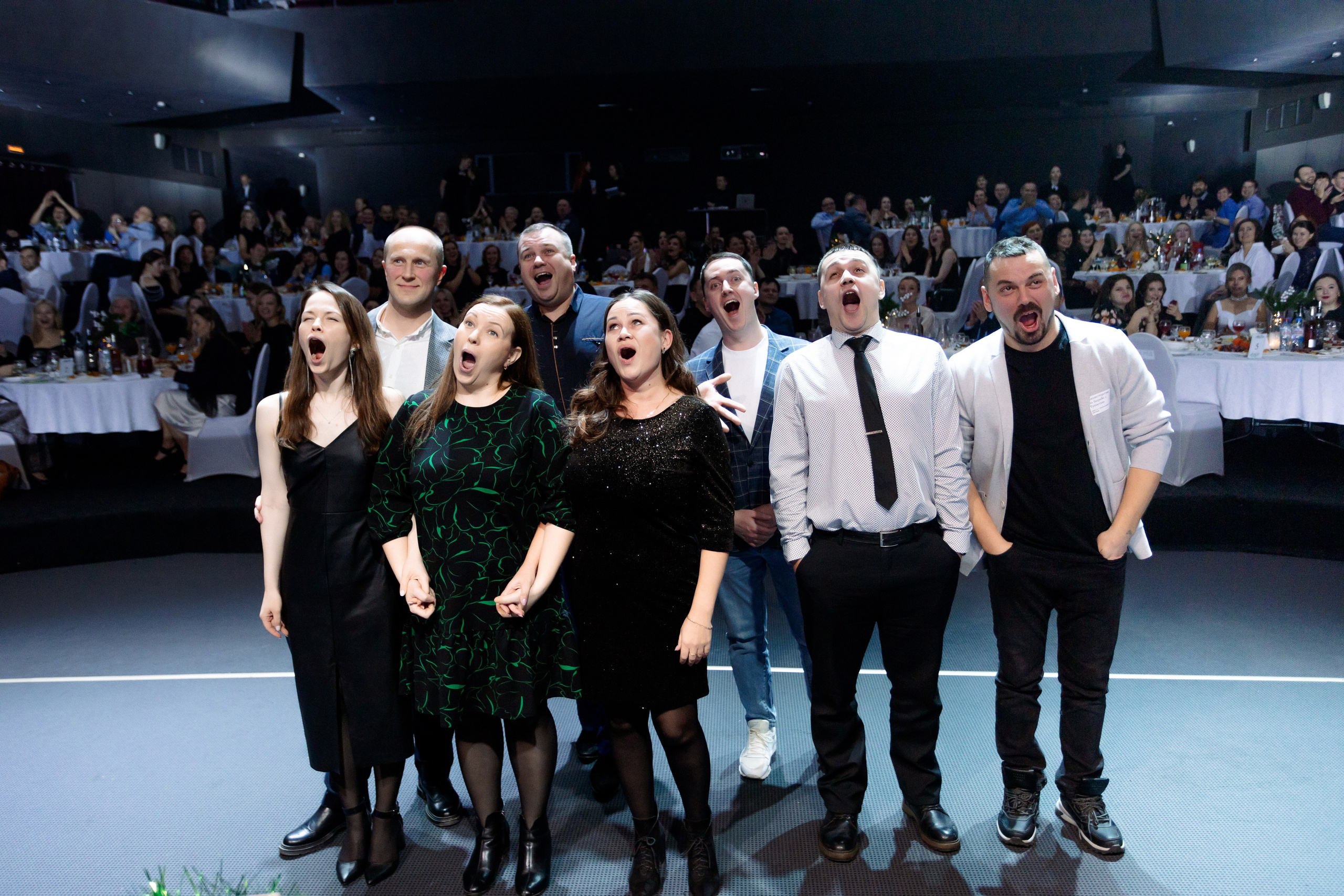 РЕПОРТАЖ: НОВЫЙ ГОД В ДК МЕТАЛЛУРГ. Профессиональный фотограф в Ижевске Леша Петров