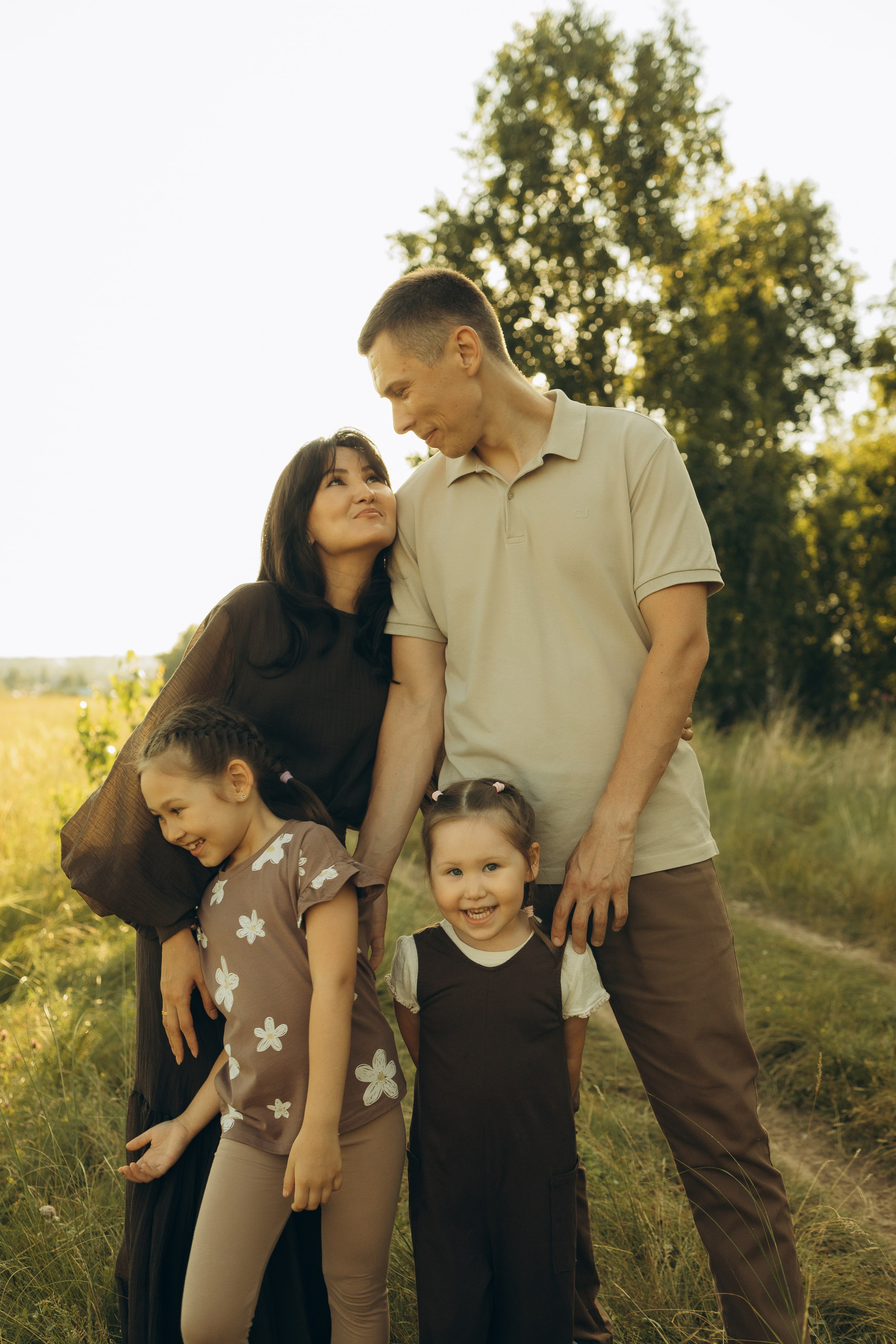 На природе. Семейный фотограф Новосибирск Фотограф на выписку Новосибирск