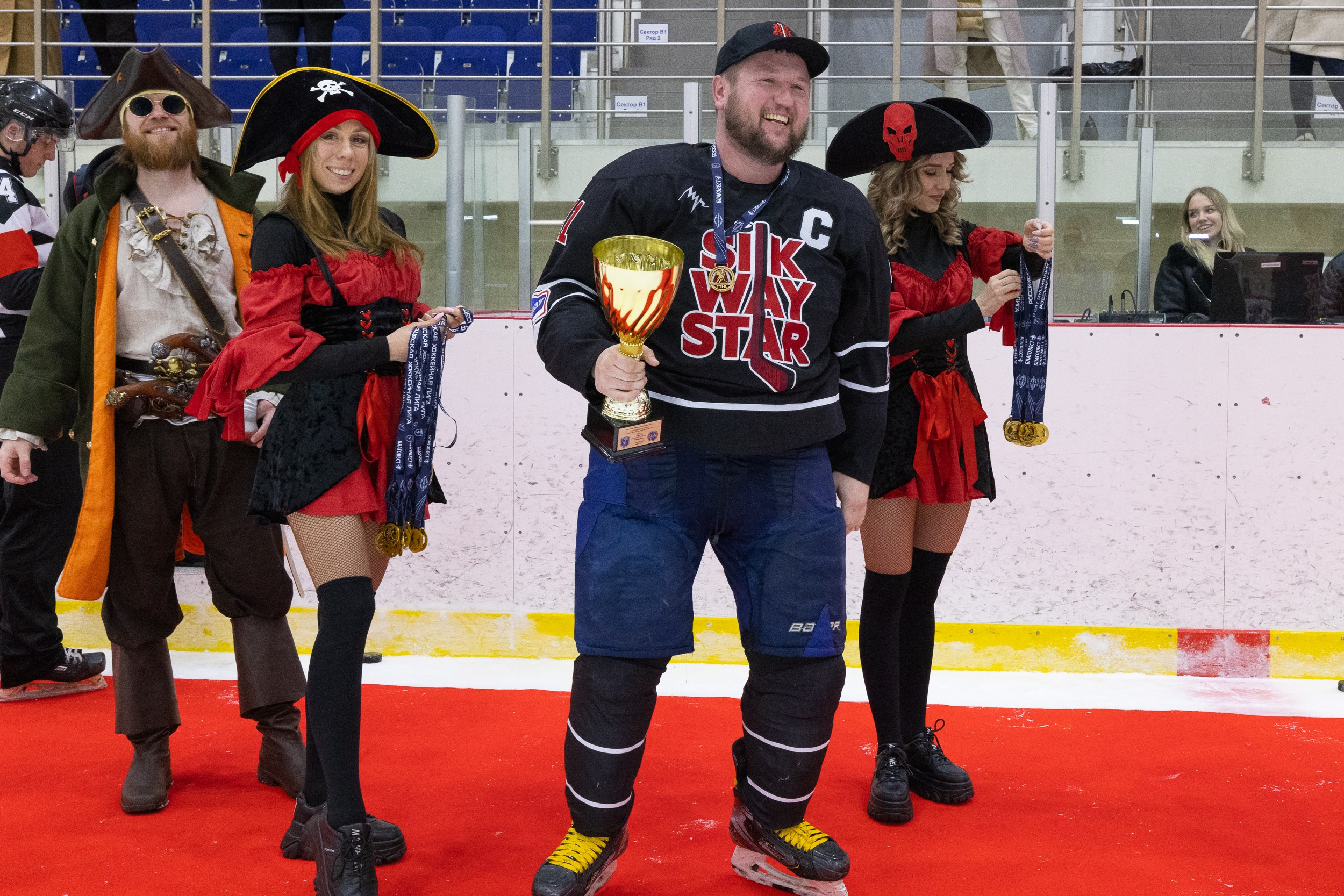 Хоккей. Портретист и репортажный фотограф Михаил Оношко