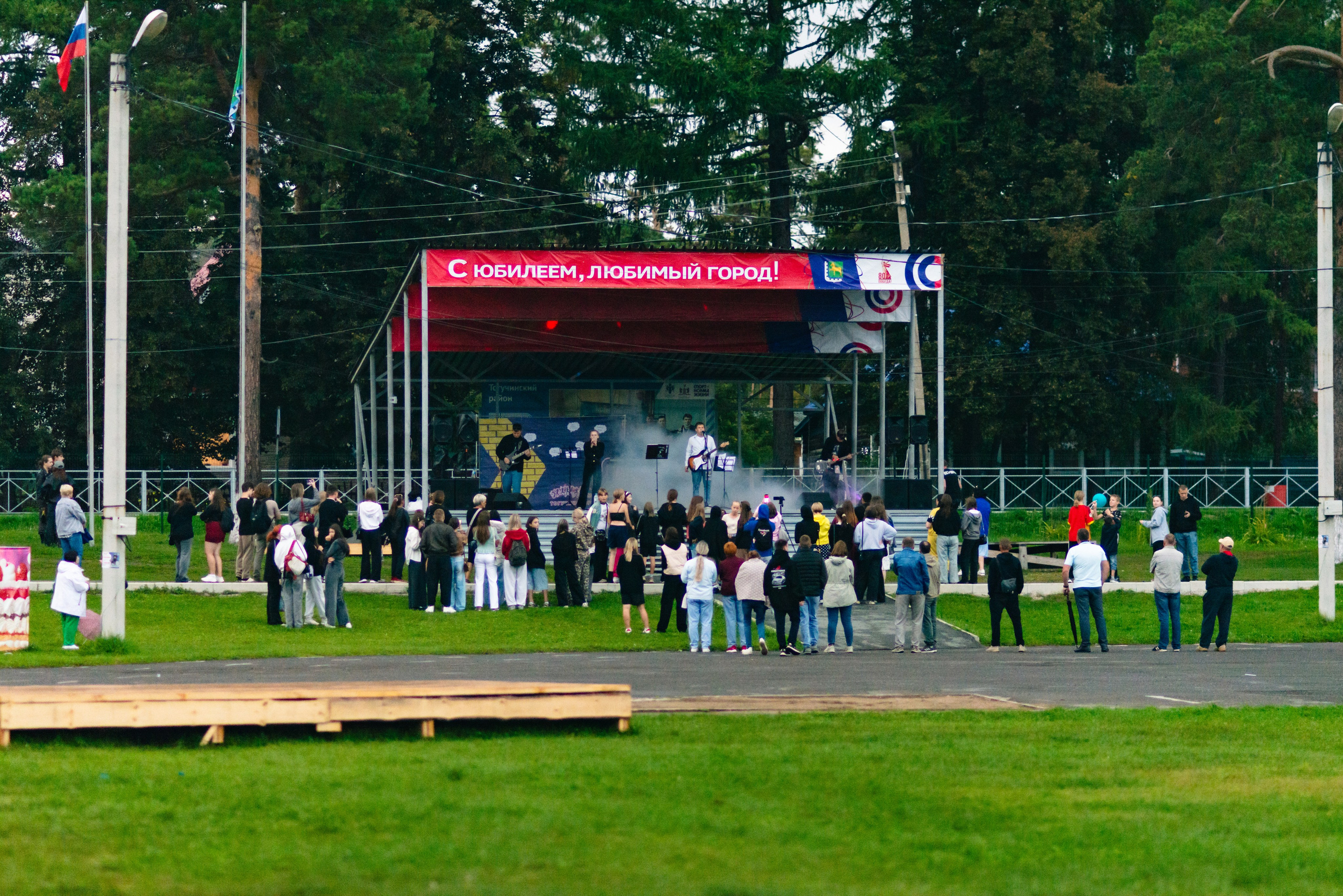 Кино на траве и ДР группы «Доктор Пепси». Алексей Маисеев | Свадебный и художественный фотограф в Новосибирске | Съемка на природе и в студии