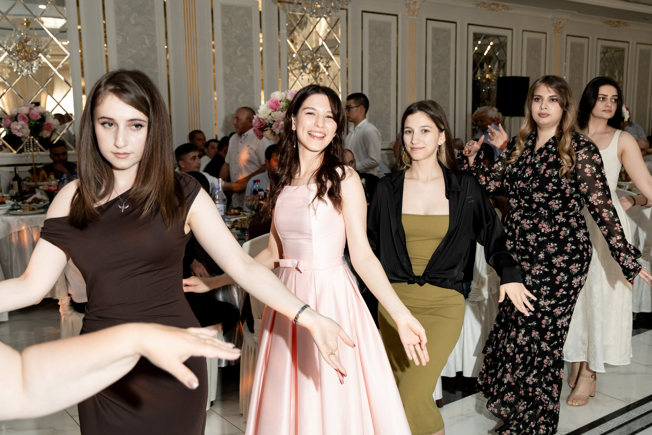 Aleks & Karolina. Свадебный и фэшн фотограф