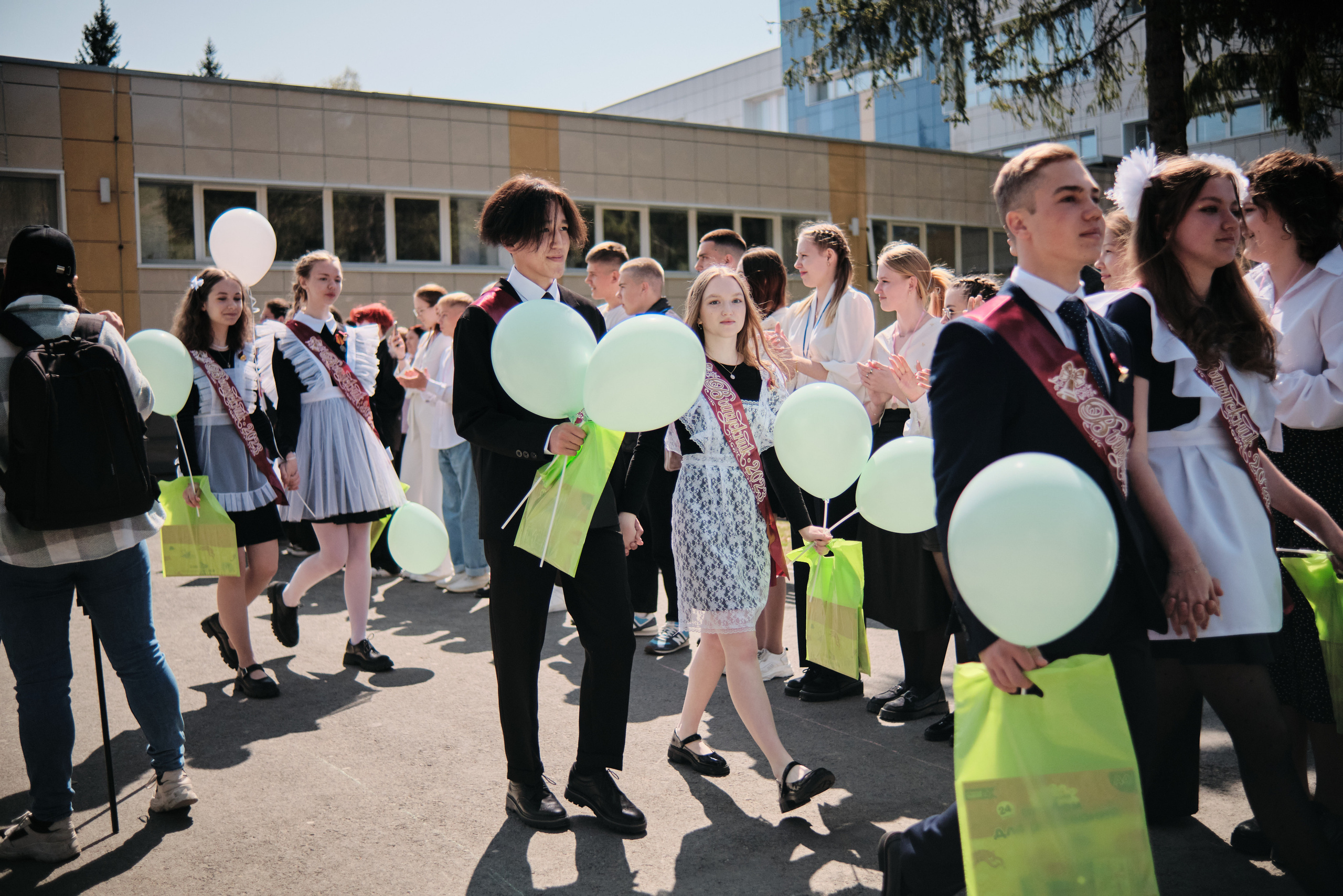 Последний звонок Таштагол 2023. Свадебный и семейный фотограф в Новокузнецке Иван Иванов