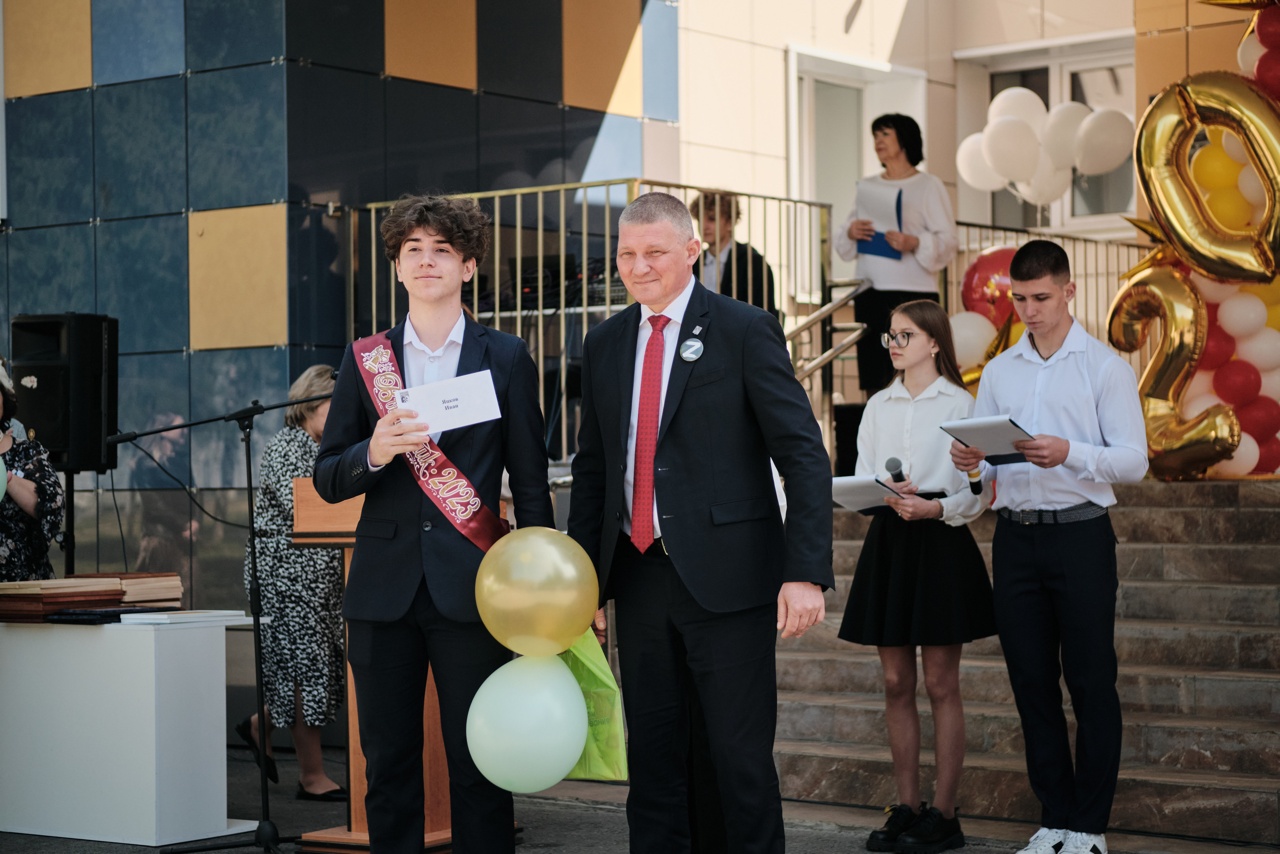 Последний звонок Таштагол 2023. Свадебный и семейный фотограф в Новокузнецке Иван Иванов