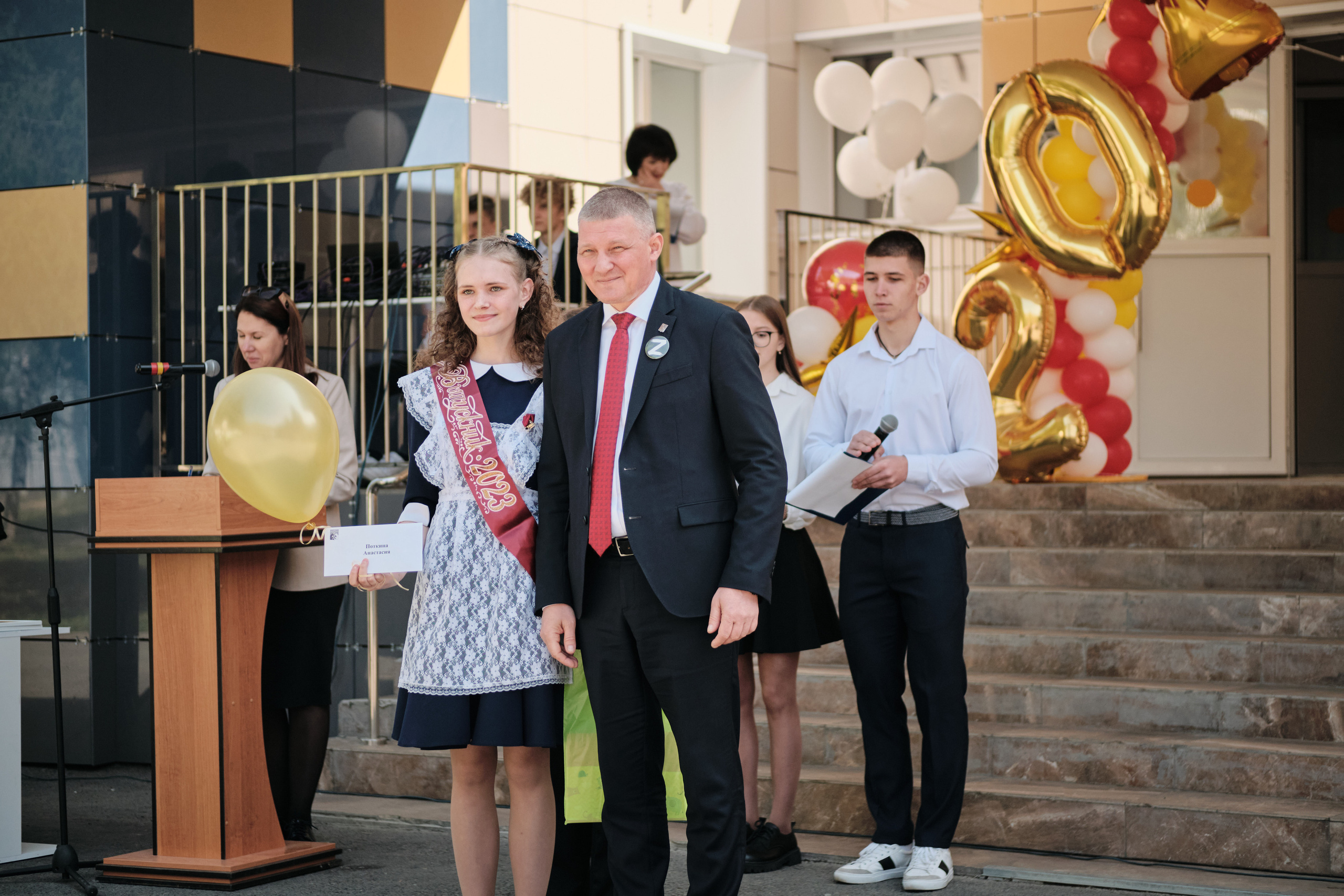 Последний звонок Таштагол 2023. Свадебный и семейный фотограф в Новокузнецке Иван Иванов