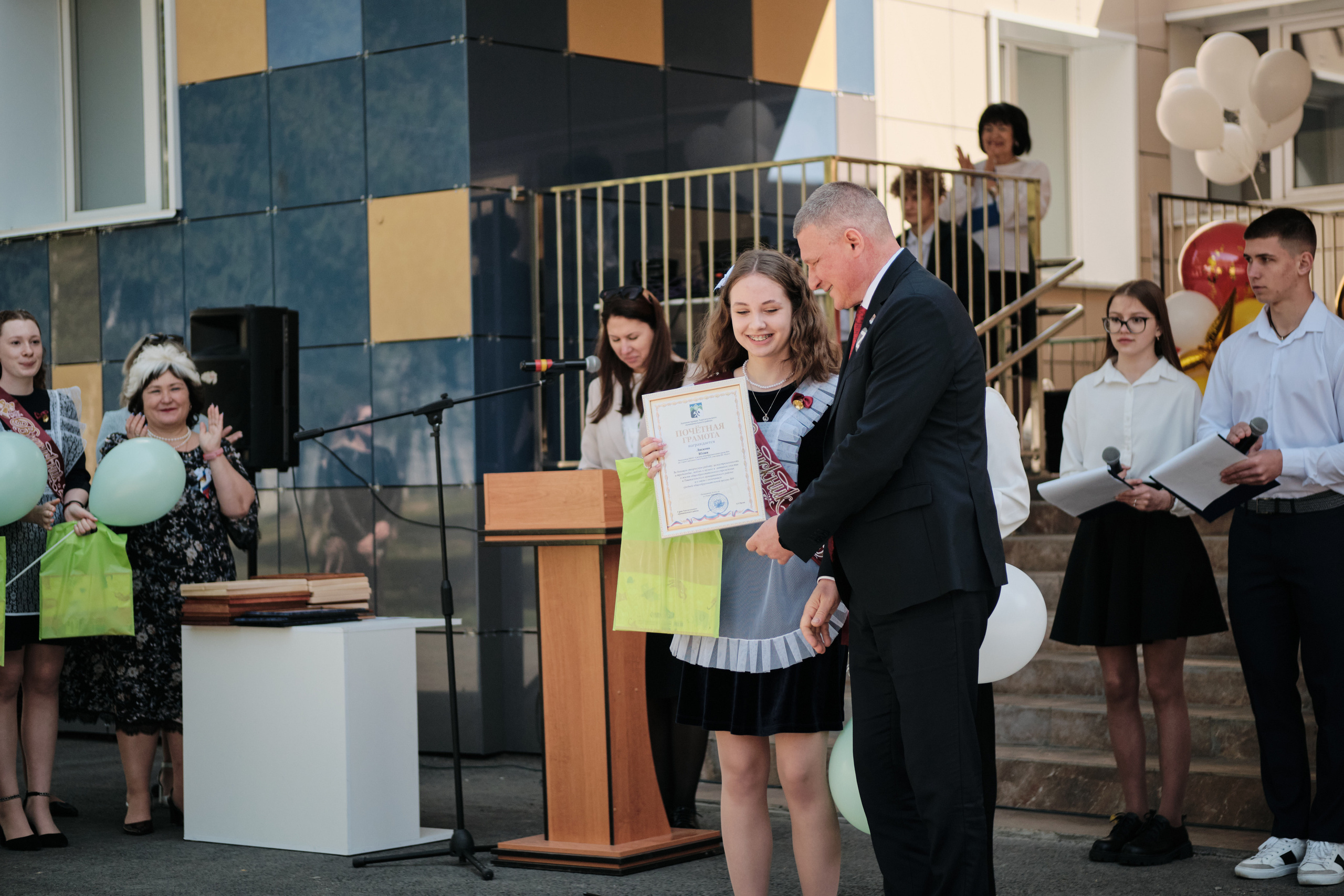 Последний звонок Таштагол 2023. Свадебный и семейный фотограф в Новокузнецке Иван Иванов