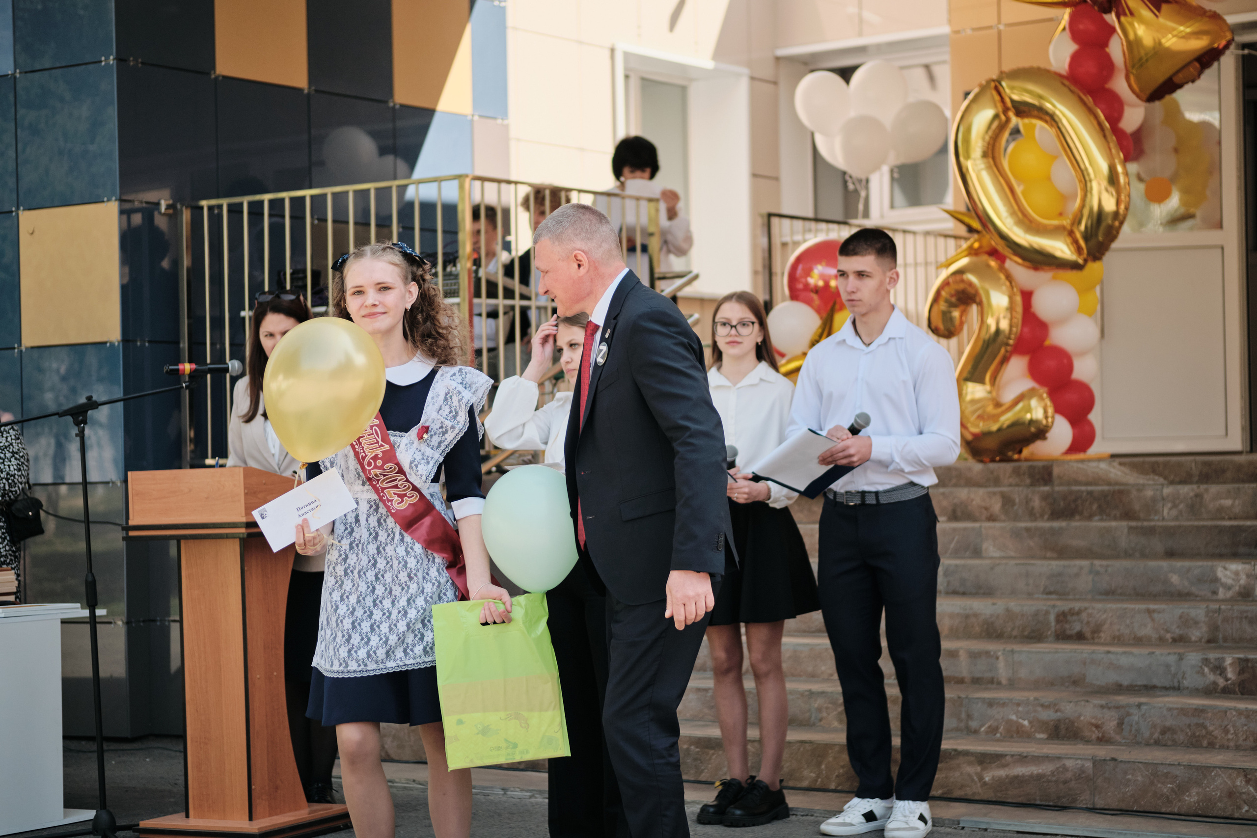 Последний звонок Таштагол 2023. Свадебный и семейный фотограф в Новокузнецке Иван Иванов
