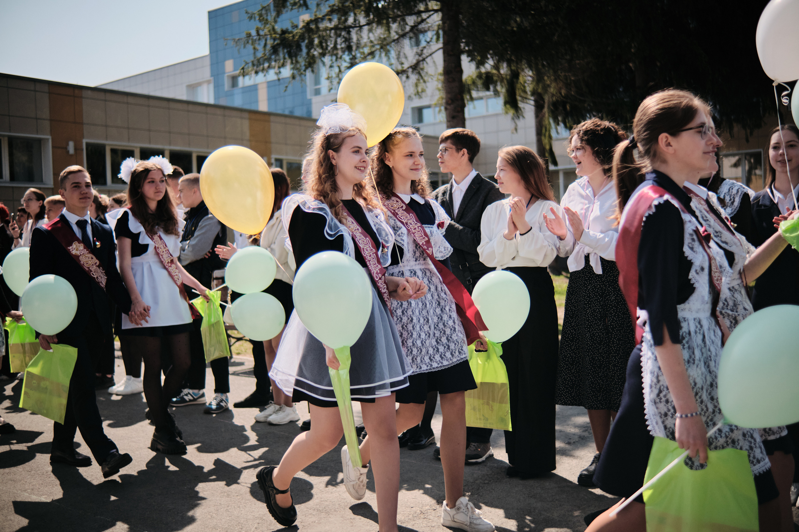 Последний звонок Таштагол 2023. Свадебный и семейный фотограф в Новокузнецке Иван Иванов