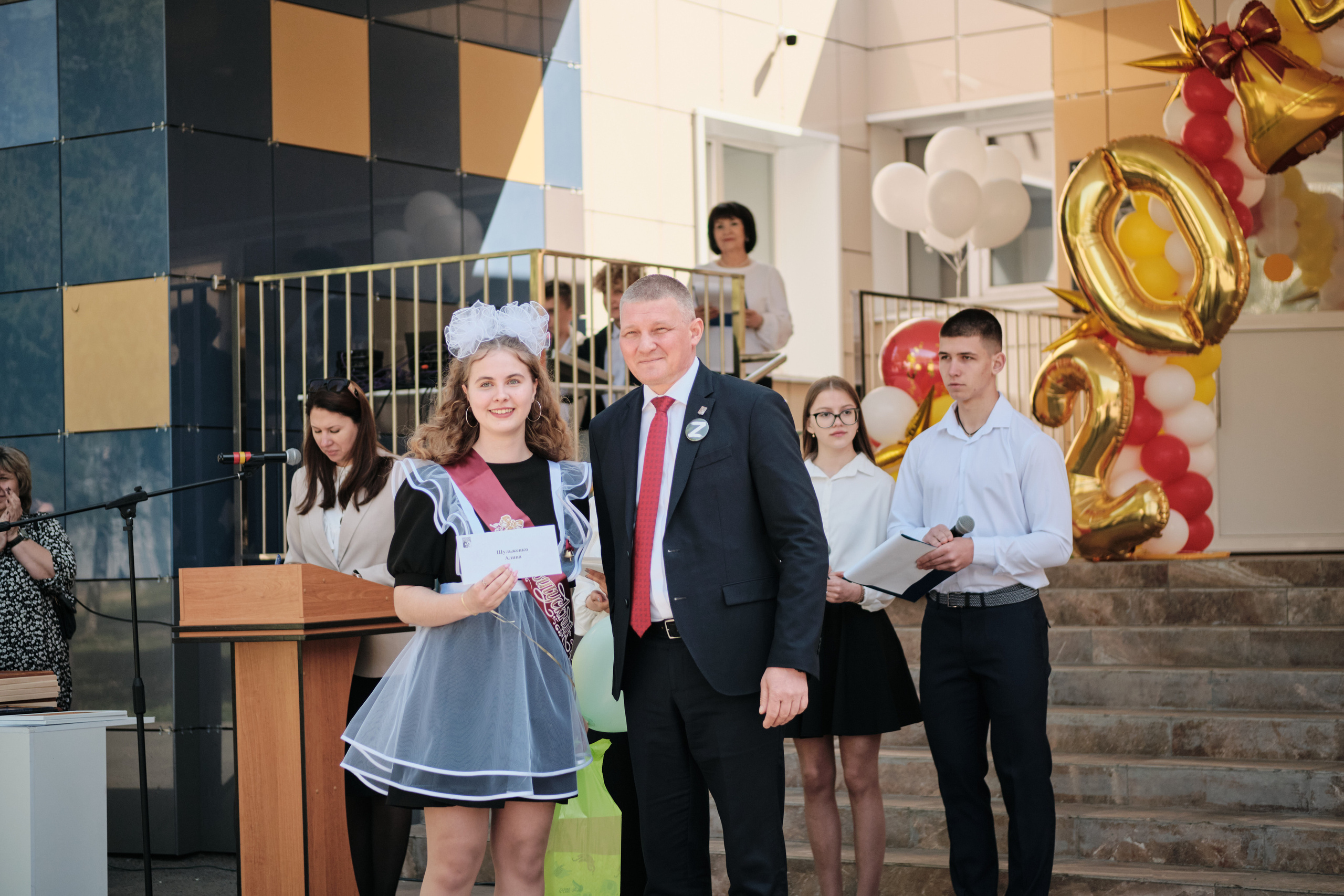 Последний звонок Таштагол 2023. Свадебный и семейный фотограф в Новокузнецке Иван Иванов