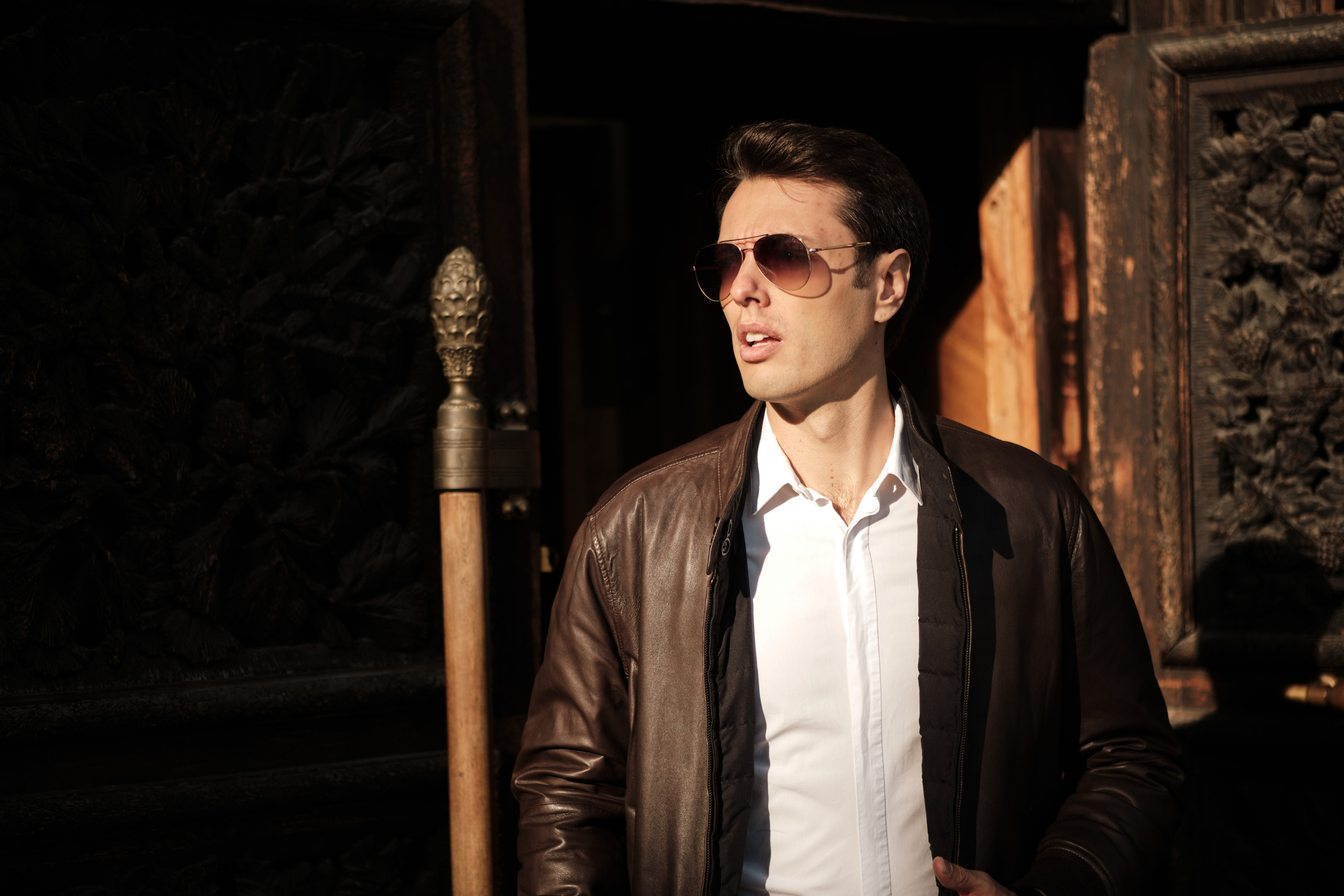 Ведущий МСК — Константин. Свадебный и семейный фотограф в Новокузнецке Иван Иванов