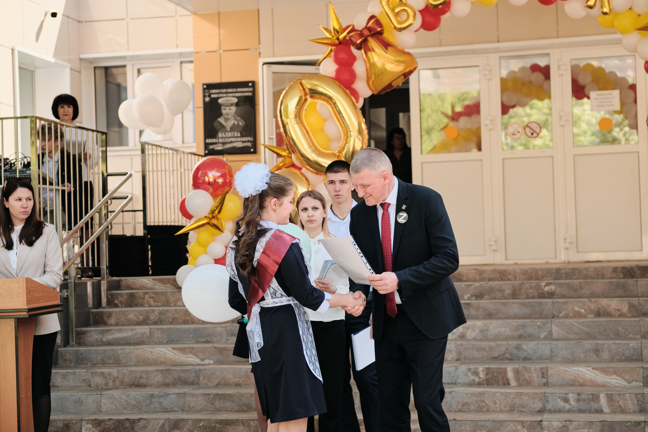 Последний звонок Таштагол 2023. Свадебный и семейный фотограф в Новокузнецке Иван Иванов