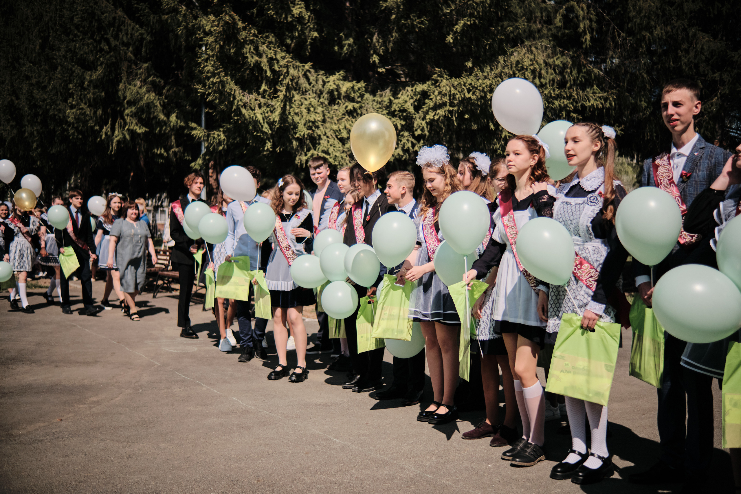 Последний звонок Таштагол 2023. Свадебный и семейный фотограф в Новокузнецке Иван Иванов