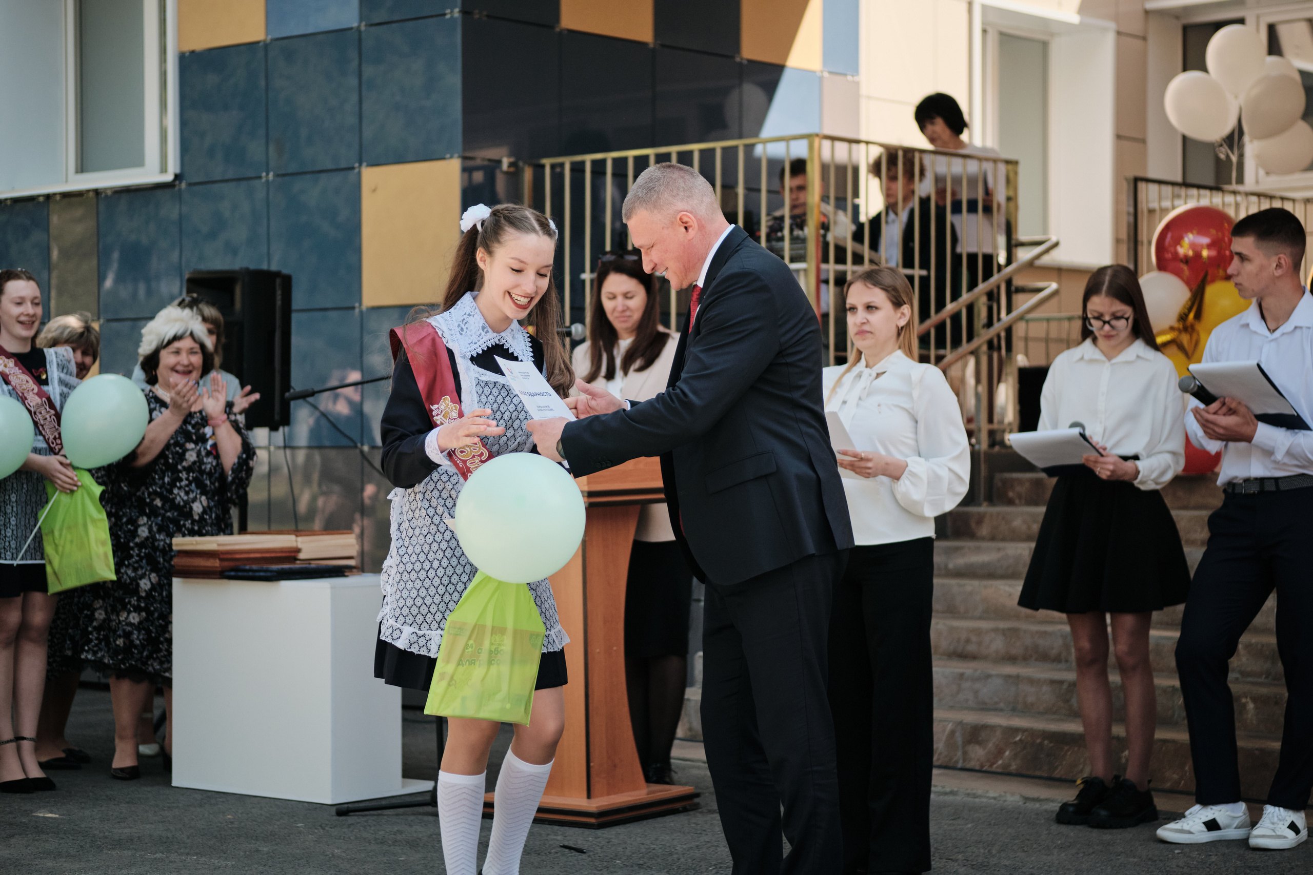 Последний звонок Таштагол 2023. Свадебный и семейный фотограф в Новокузнецке Иван Иванов