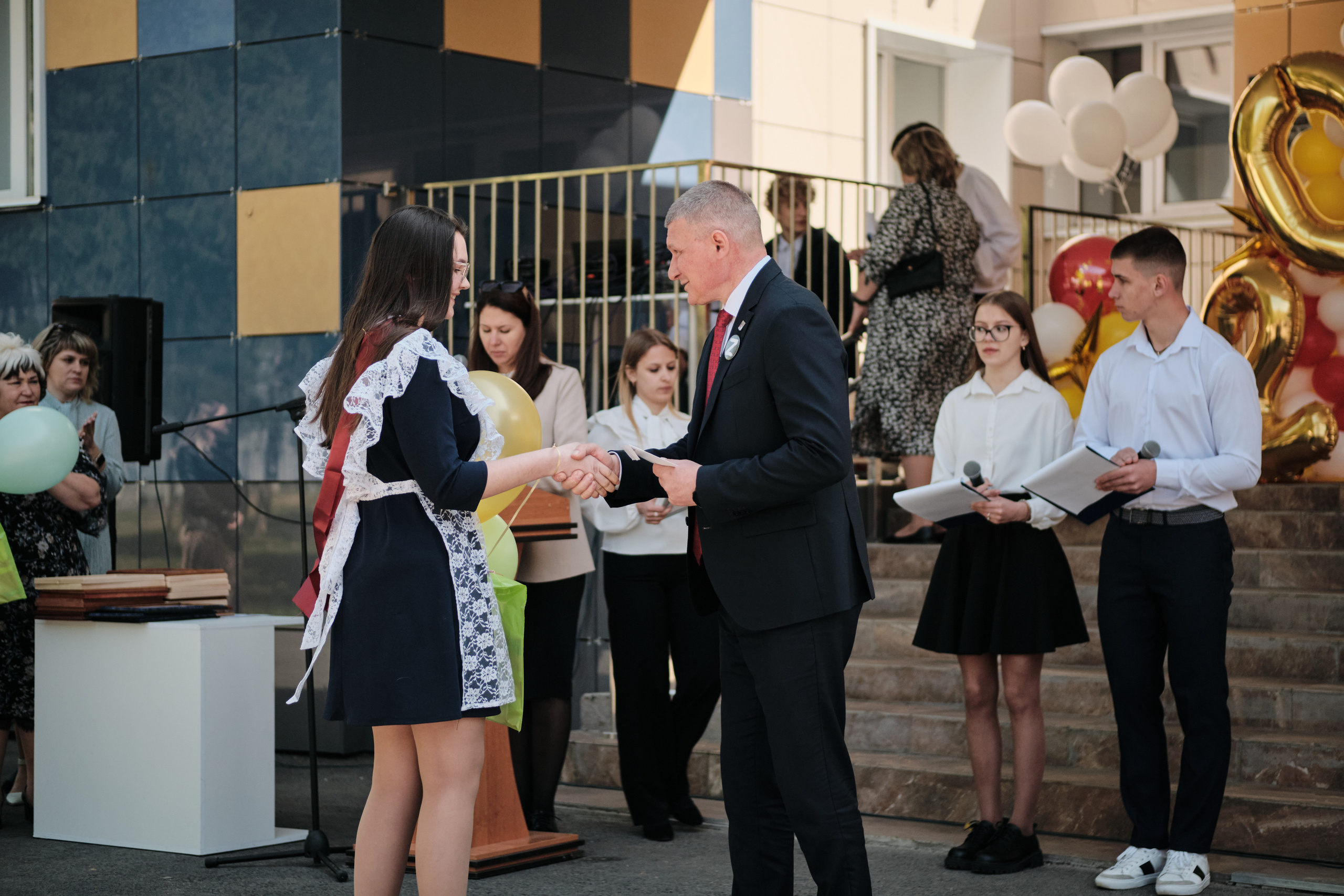 Последний звонок Таштагол 2023. Свадебный и семейный фотограф в Новокузнецке Иван Иванов