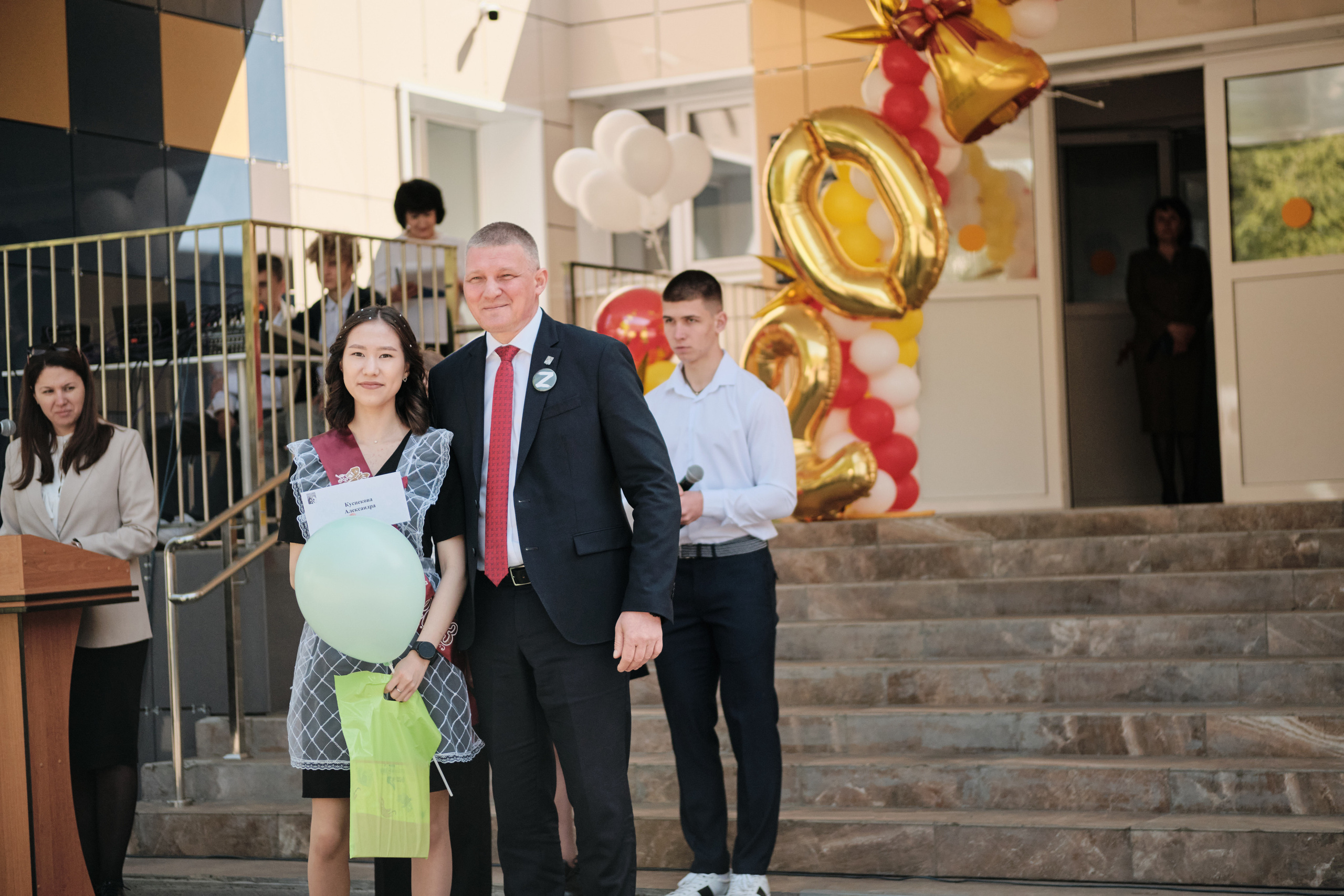 Последний звонок Таштагол 2023. Свадебный и семейный фотограф в Новокузнецке Иван Иванов