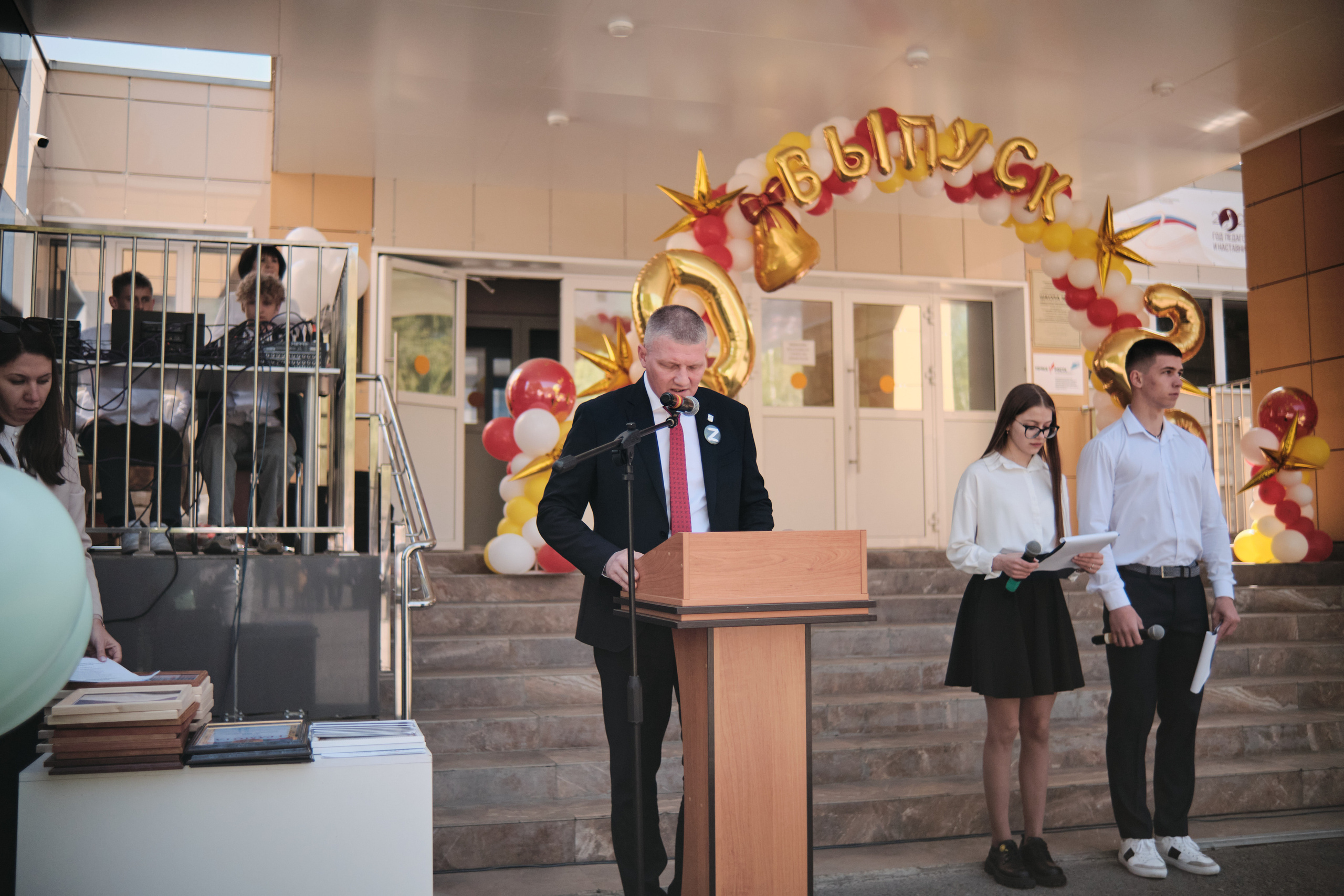 Последний звонок Таштагол 2023. Свадебный и семейный фотограф в Новокузнецке Иван Иванов