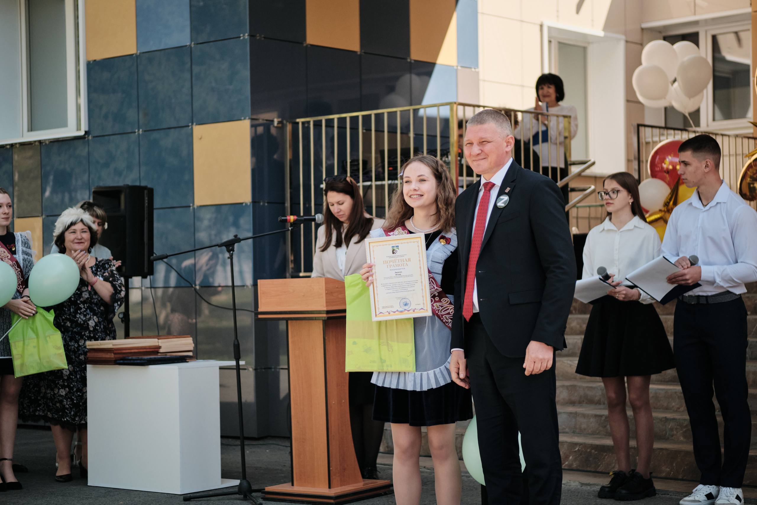 Последний звонок Таштагол 2023. Свадебный и семейный фотограф в Новокузнецке Иван Иванов