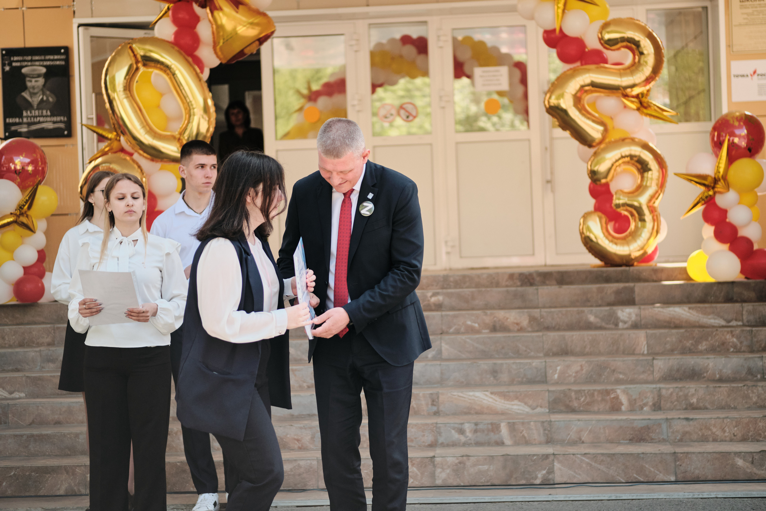 Последний звонок Таштагол 2023. Свадебный и семейный фотограф в Новокузнецке Иван Иванов