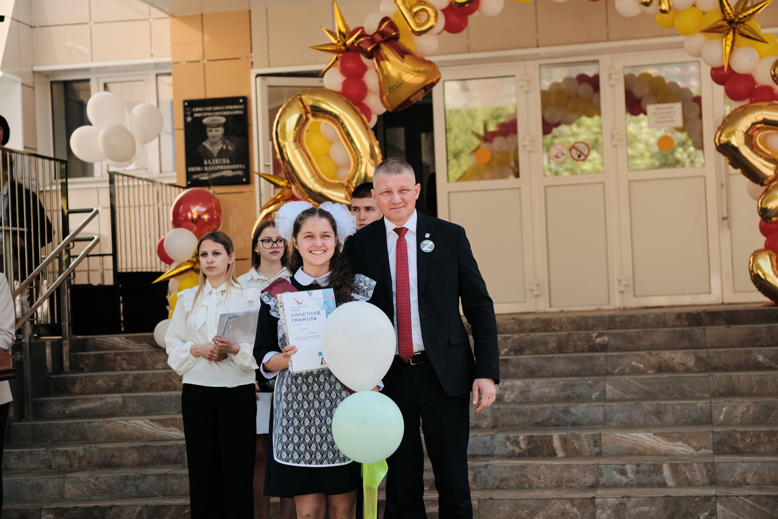 Последний звонок Таштагол 2023. Свадебный и семейный фотограф в Новокузнецке Иван Иванов