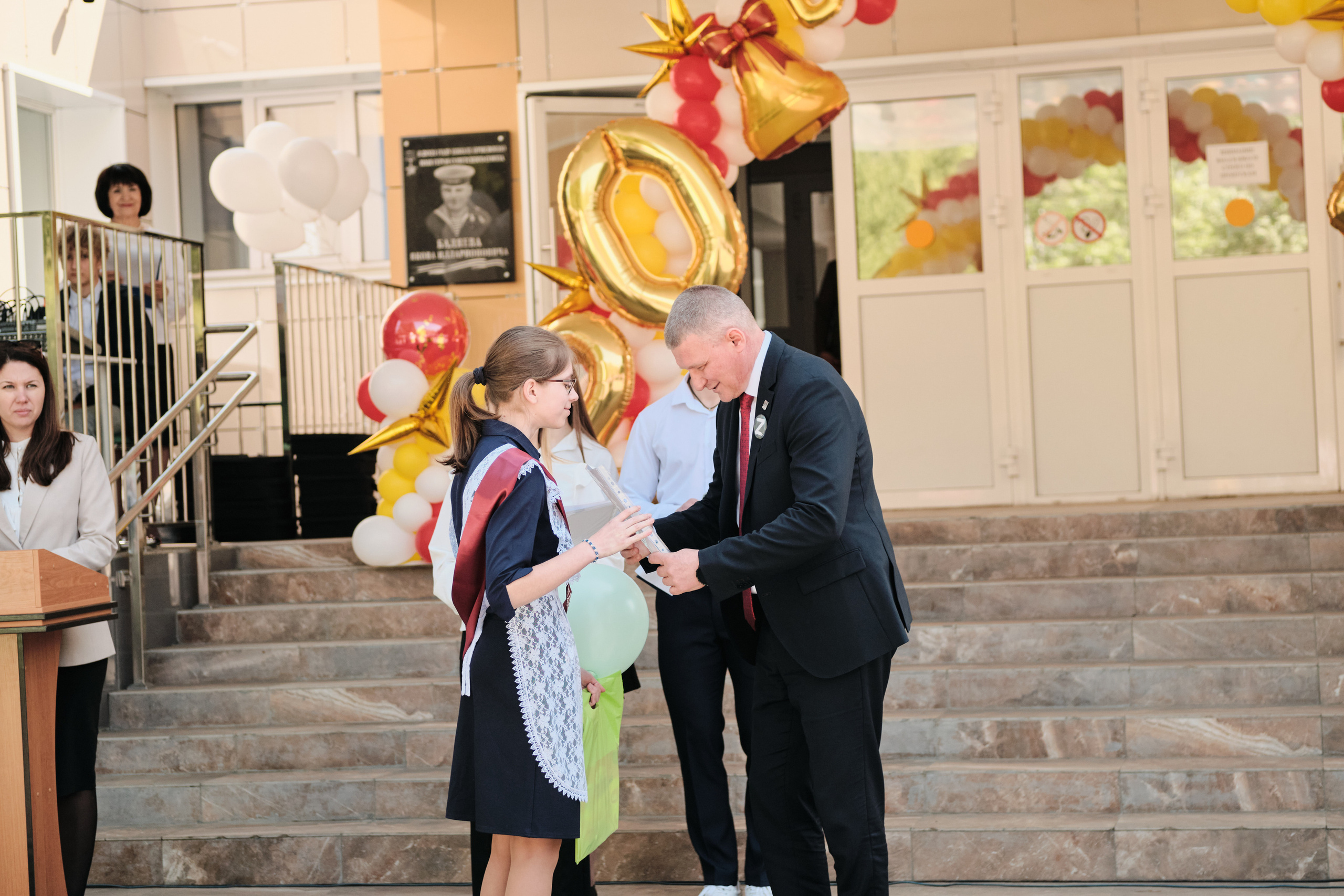 Последний звонок Таштагол 2023. Свадебный и семейный фотограф в Новокузнецке Иван Иванов