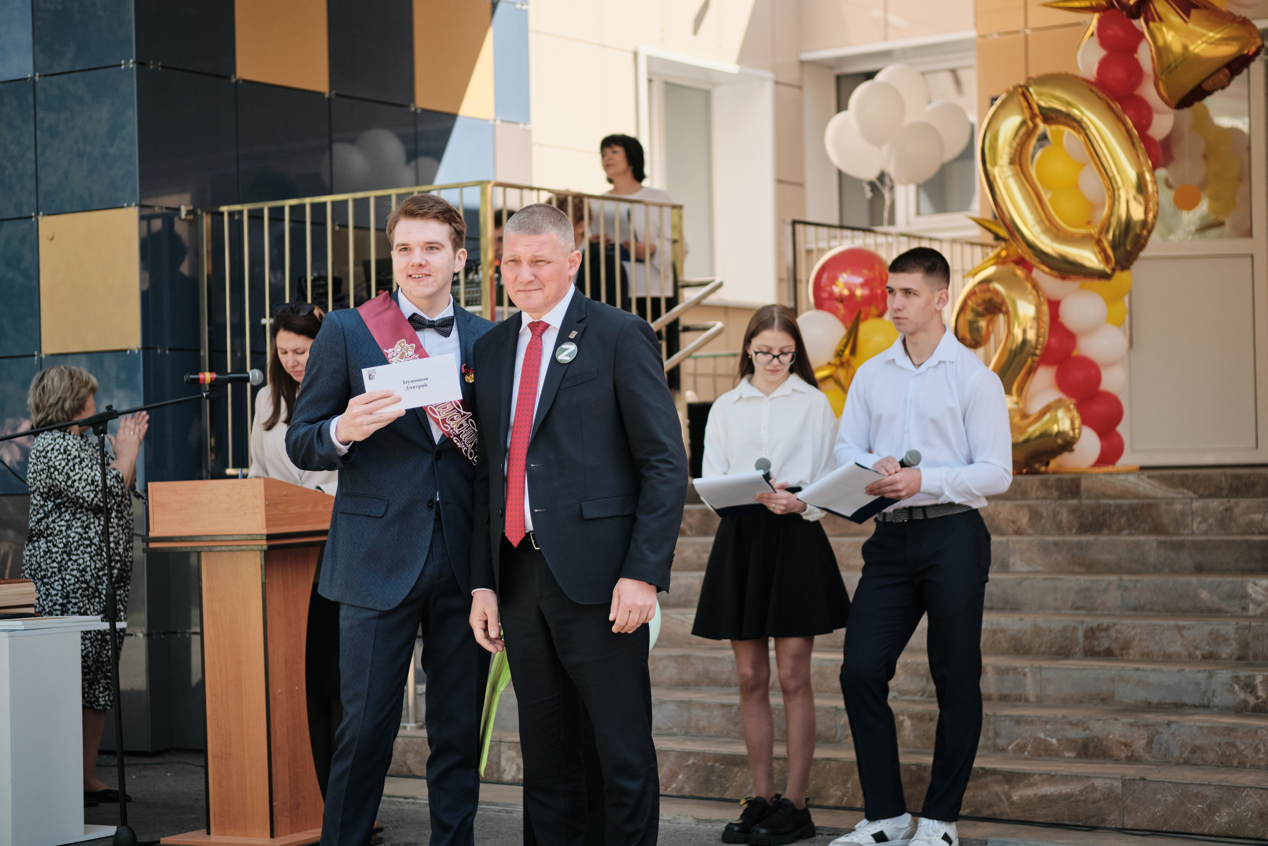 Последний звонок Таштагол 2023. Свадебный и семейный фотограф в Новокузнецке Иван Иванов