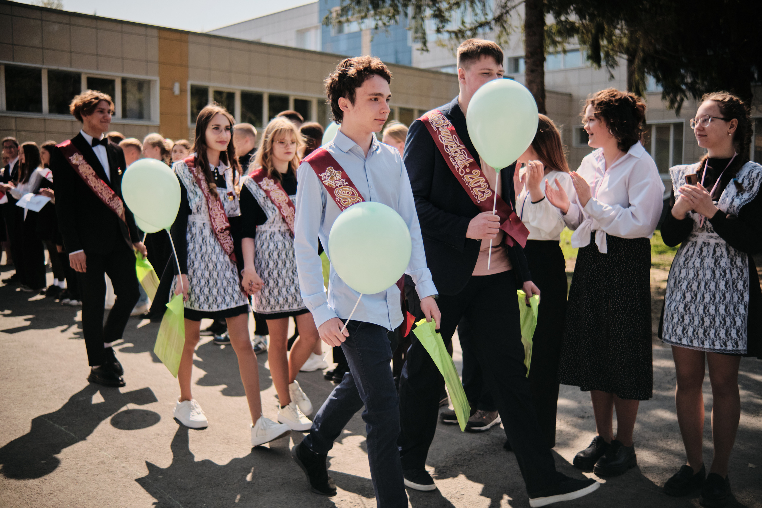 Последний звонок Таштагол 2023. Свадебный и семейный фотограф в Новокузнецке Иван Иванов