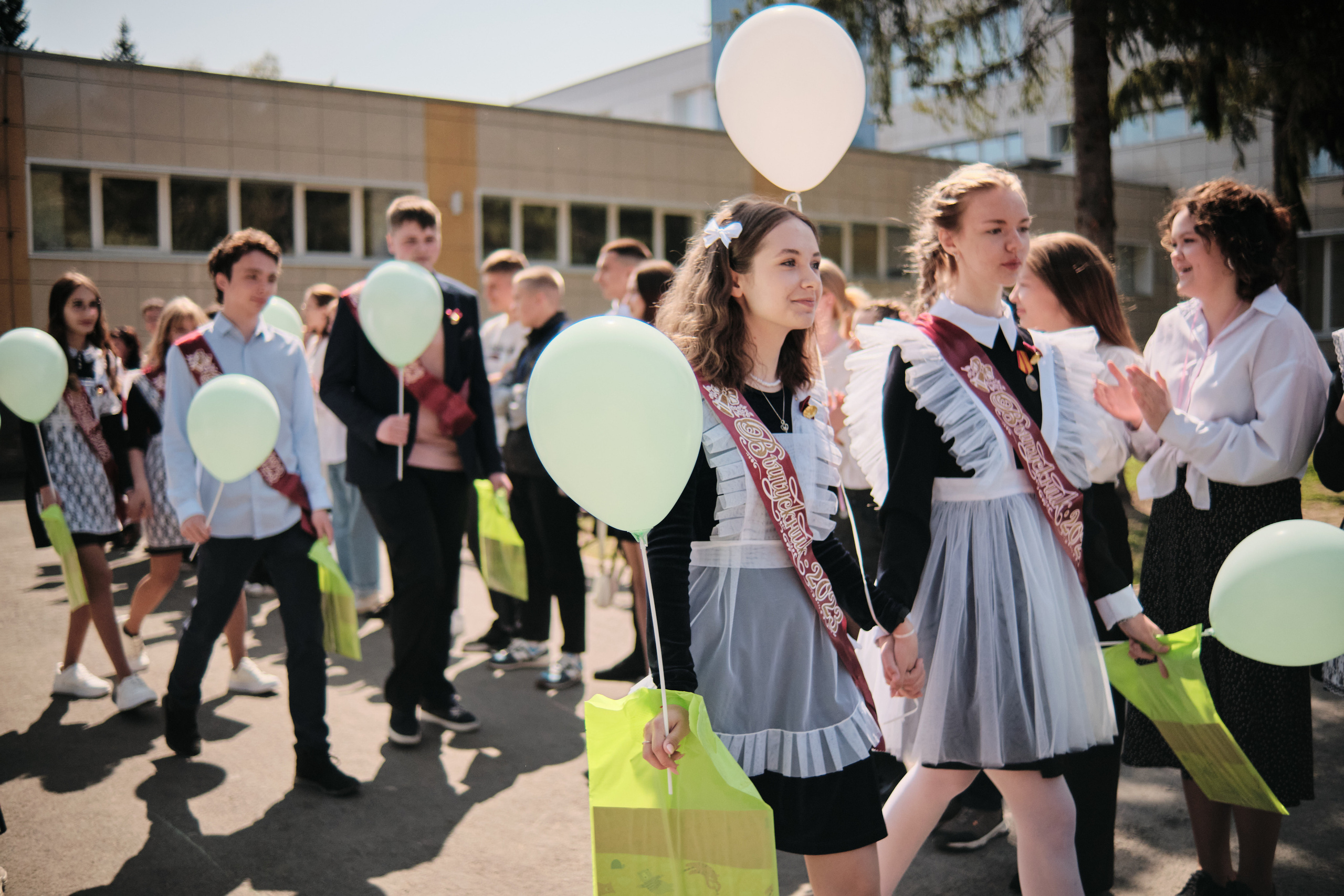 Последний звонок Таштагол 2023. Свадебный и семейный фотограф в Новокузнецке Иван Иванов