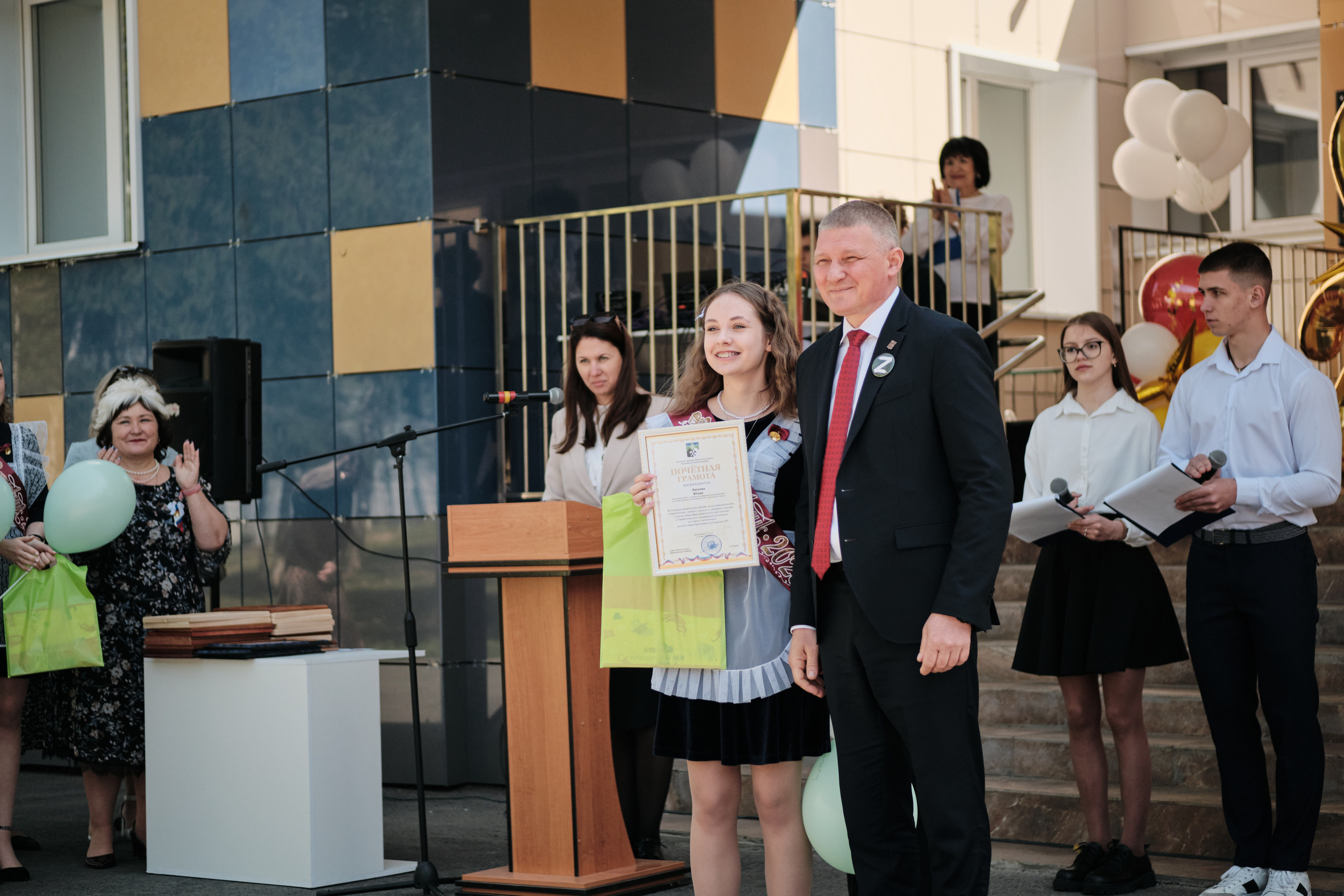 Последний звонок Таштагол 2023. Свадебный и семейный фотограф в Новокузнецке Иван Иванов