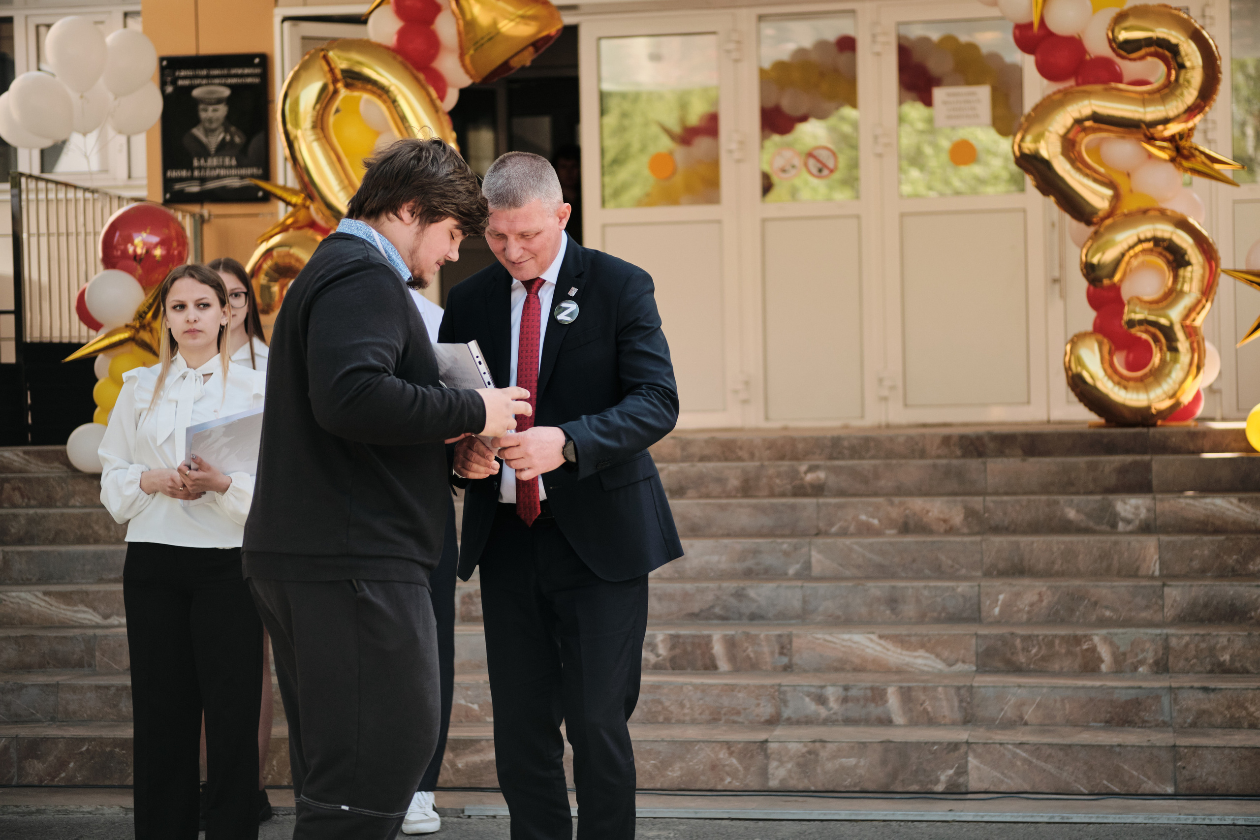 Последний звонок Таштагол 2023. Свадебный и семейный фотограф в Новокузнецке Иван Иванов
