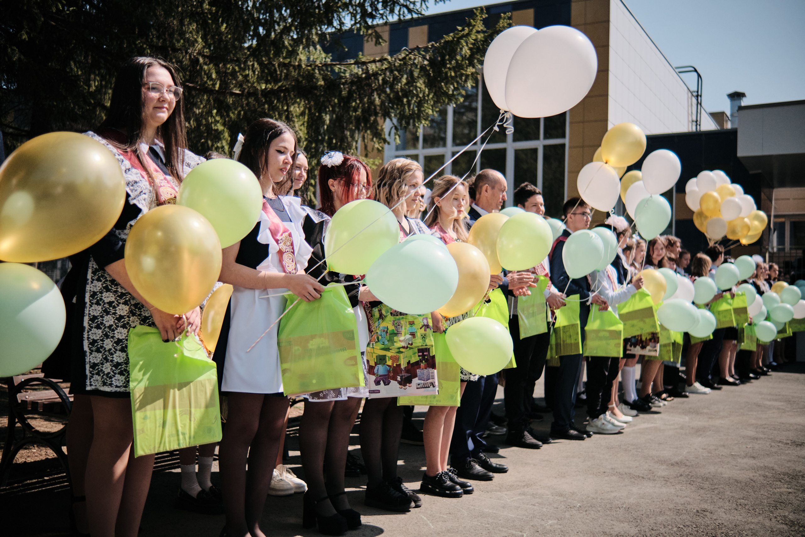 Последний звонок Таштагол 2023. Свадебный и семейный фотограф в Новокузнецке Иван Иванов